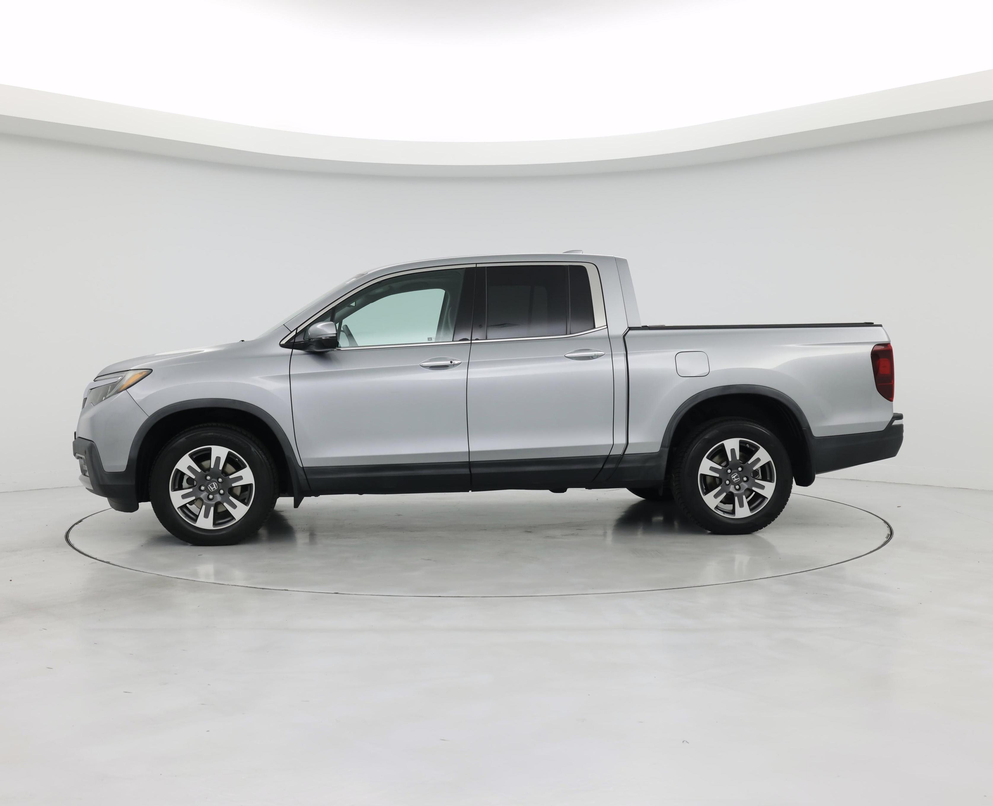 Thumbnail: 2017 Honda Ridgeline - 3