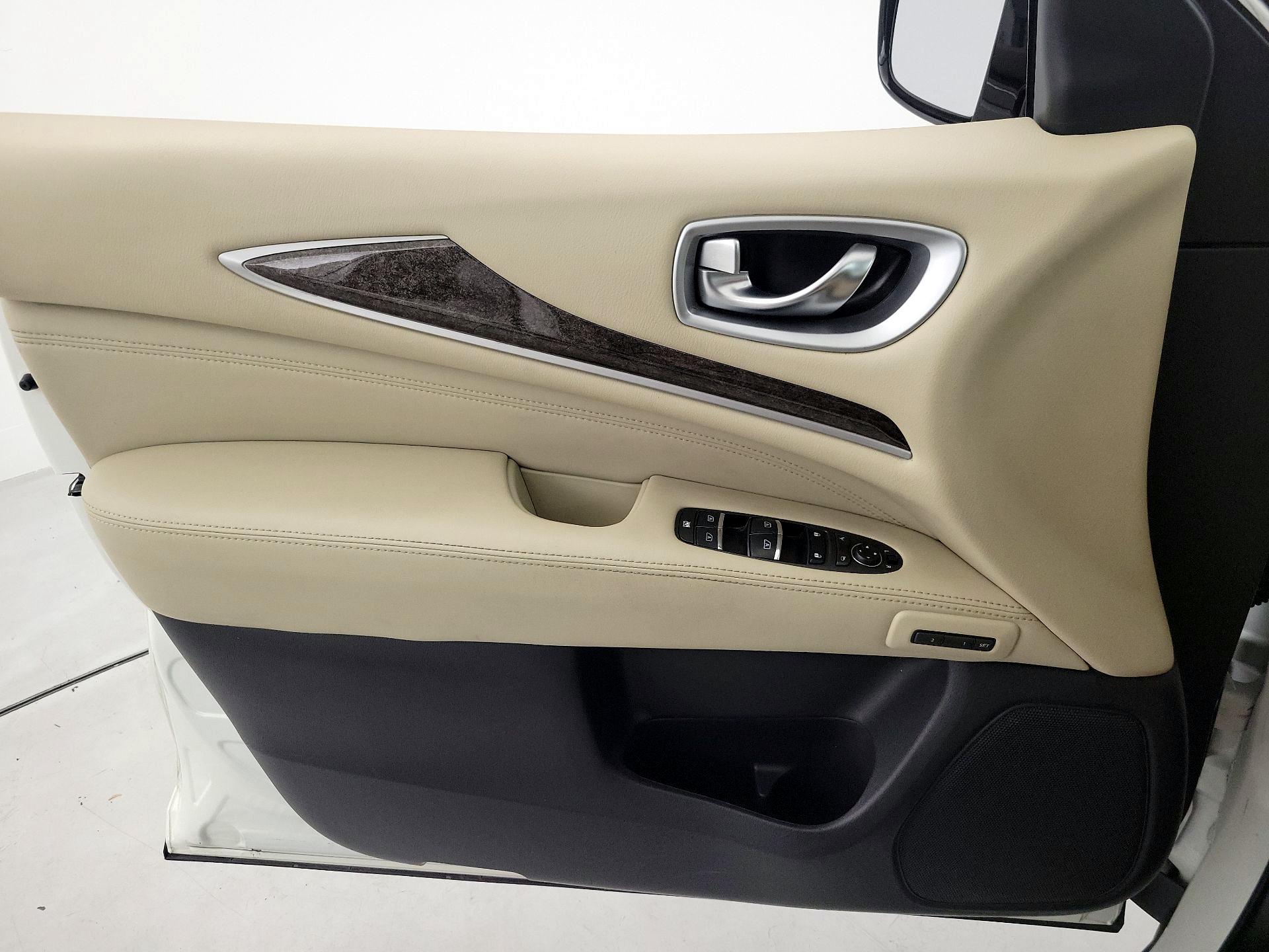 Thumbnail: 2015 INFINITI QX60 - 12