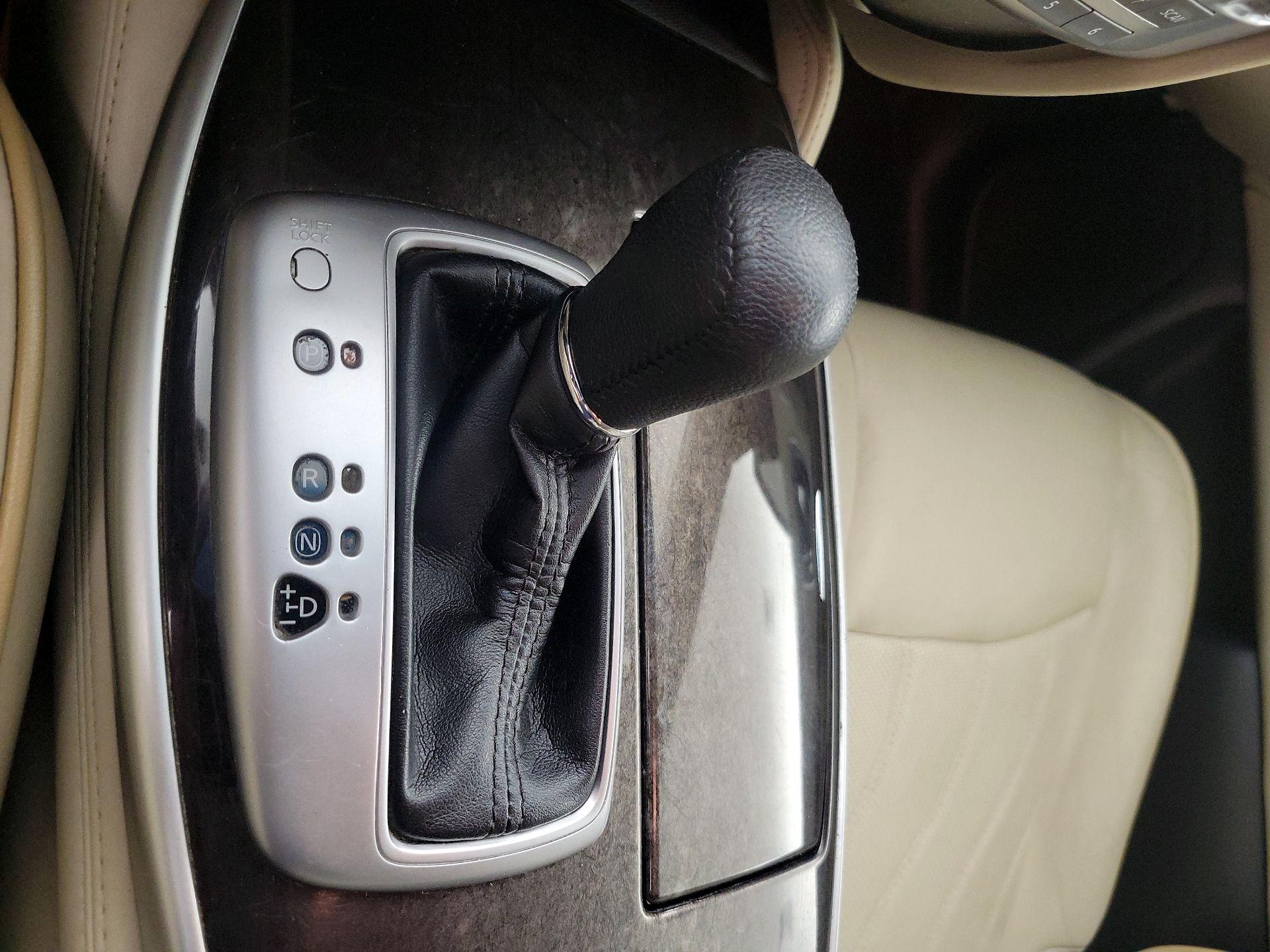 Thumbnail: 2015 INFINITI QX60 - 16