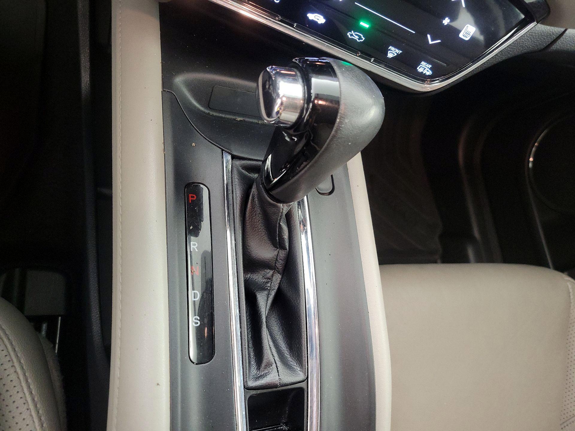 Thumbnail: 2016 Honda HR-V - 17