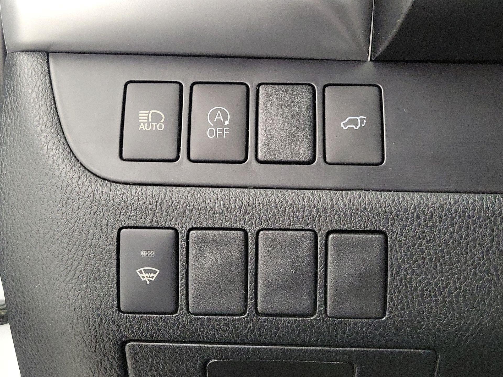 Thumbnail: 2019 Toyota Highlander - 13