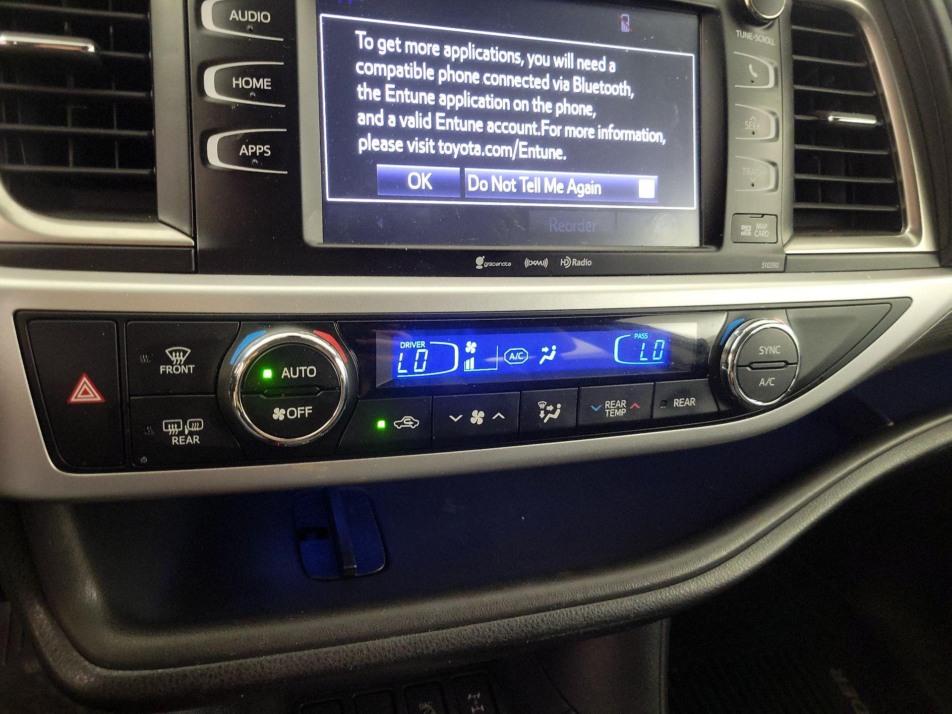 Thumbnail: 2019 Toyota Highlander - 16