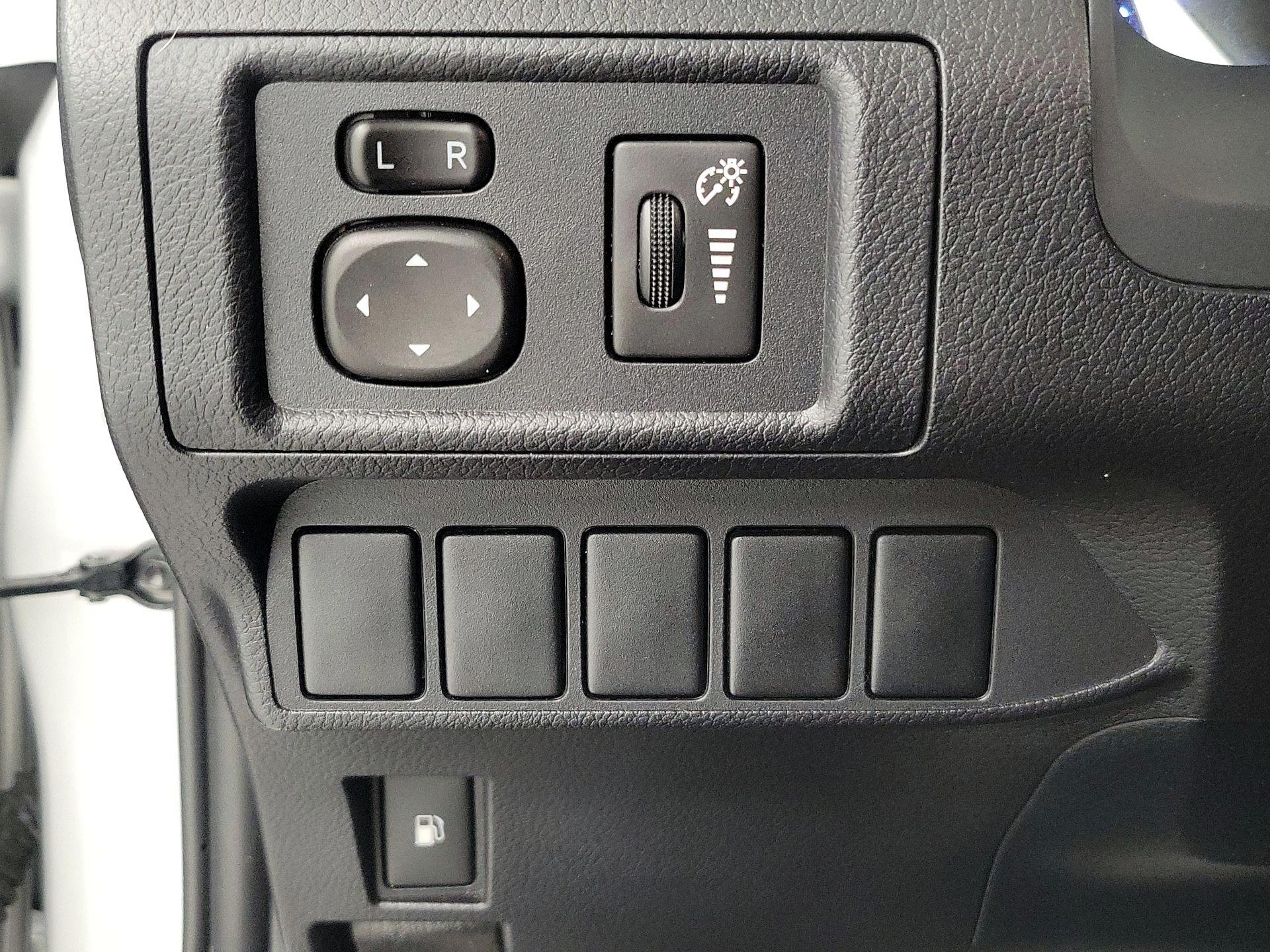 Thumbnail: 2014 Lexus CT - 13