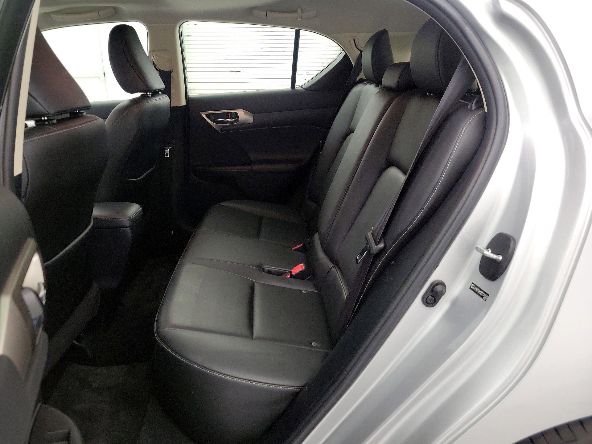 Thumbnail: 2014 Lexus CT - 18