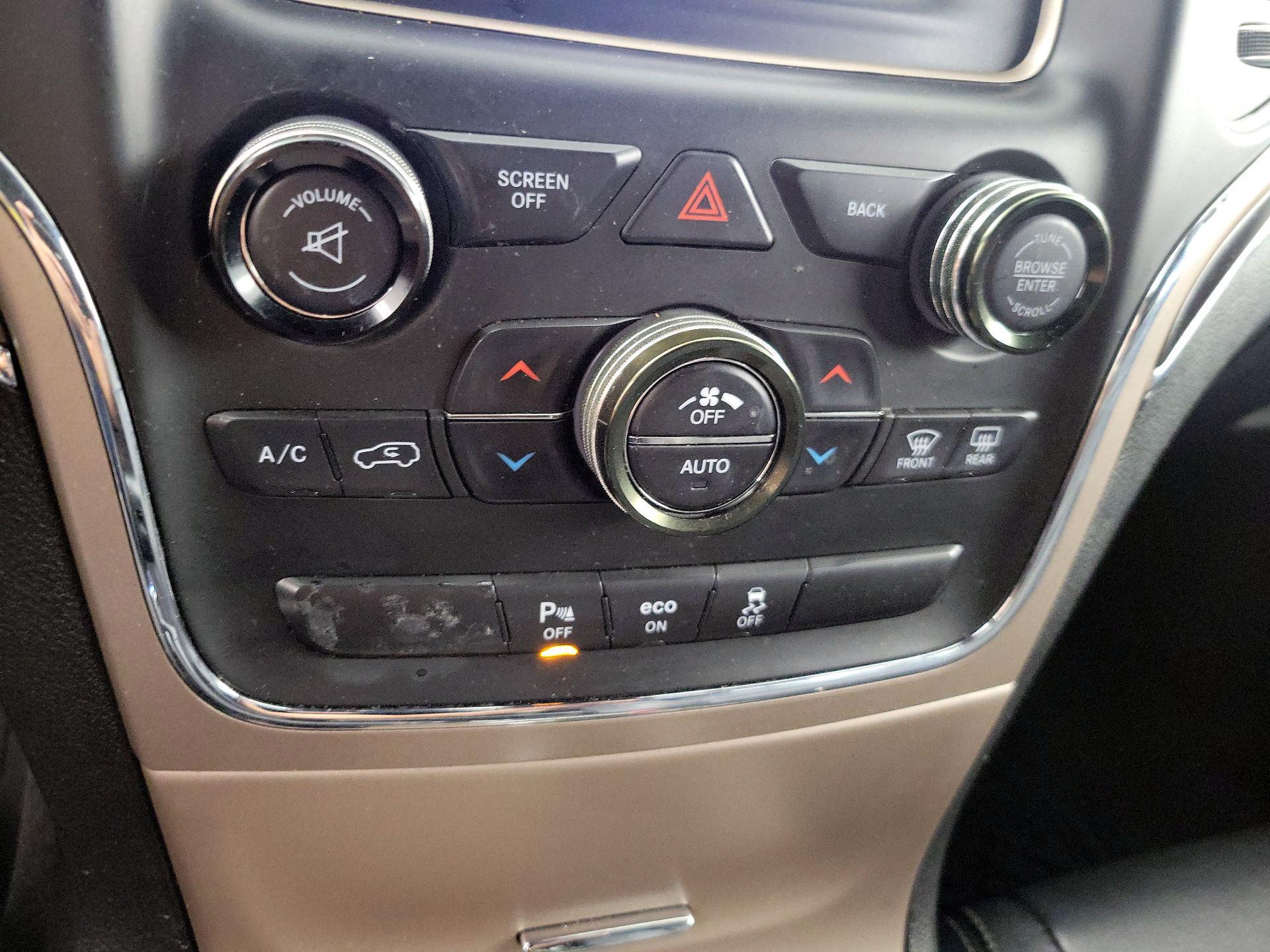 Thumbnail: 2014 Jeep Grand Cherokee - 16