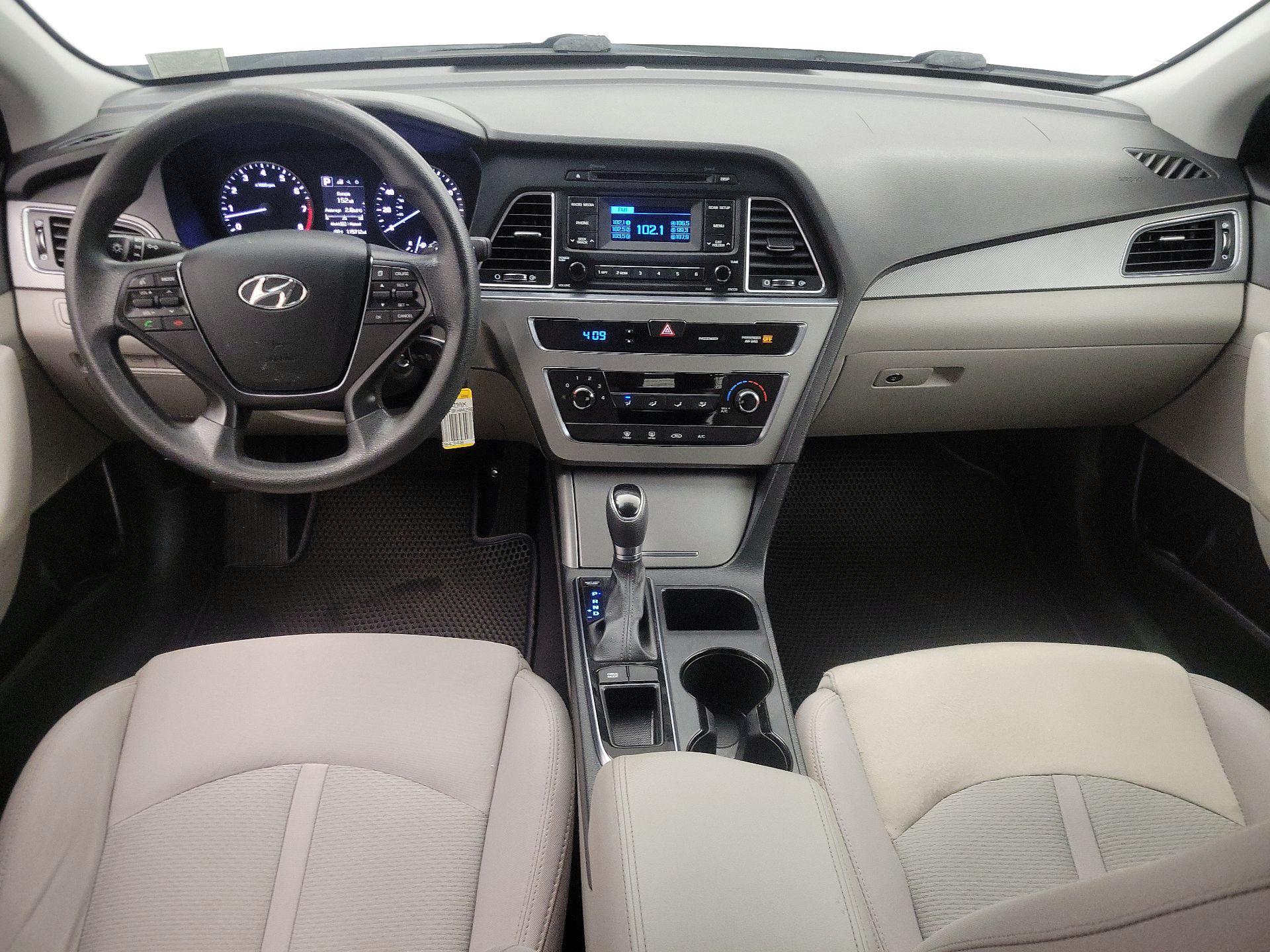 Thumbnail: 2015 Hyundai Sonata - 9