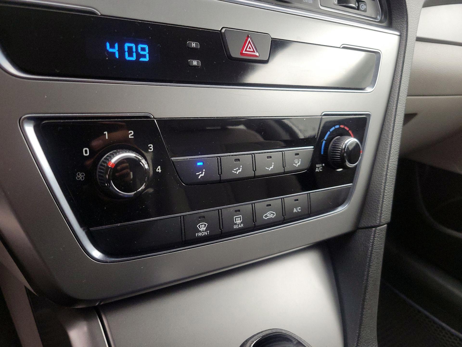 Thumbnail: 2015 Hyundai Sonata - 15