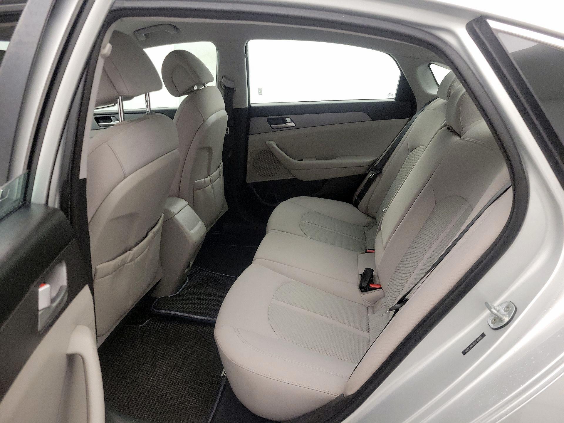 Thumbnail: 2015 Hyundai Sonata - 17