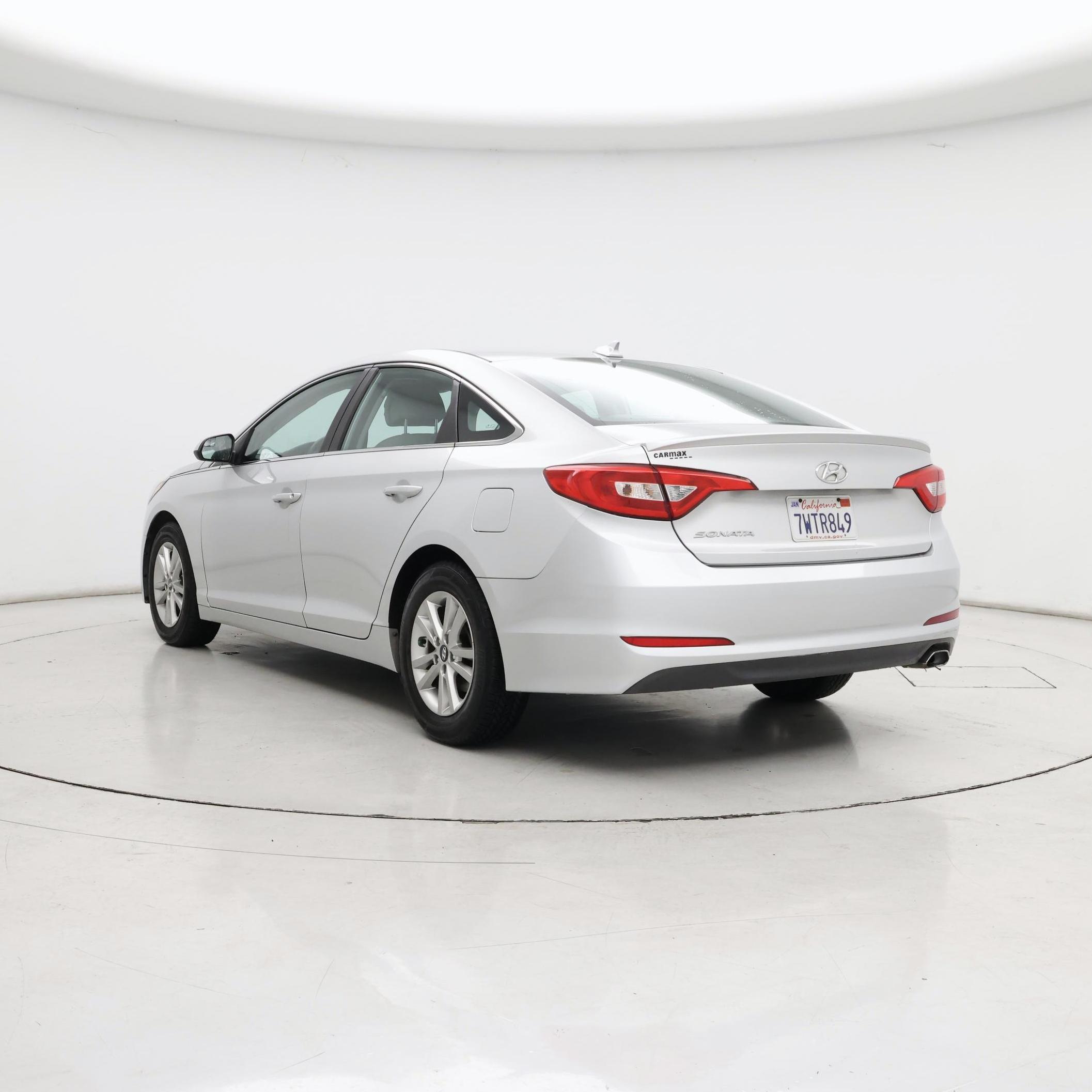 Thumbnail: 2015 Hyundai Sonata - 2
