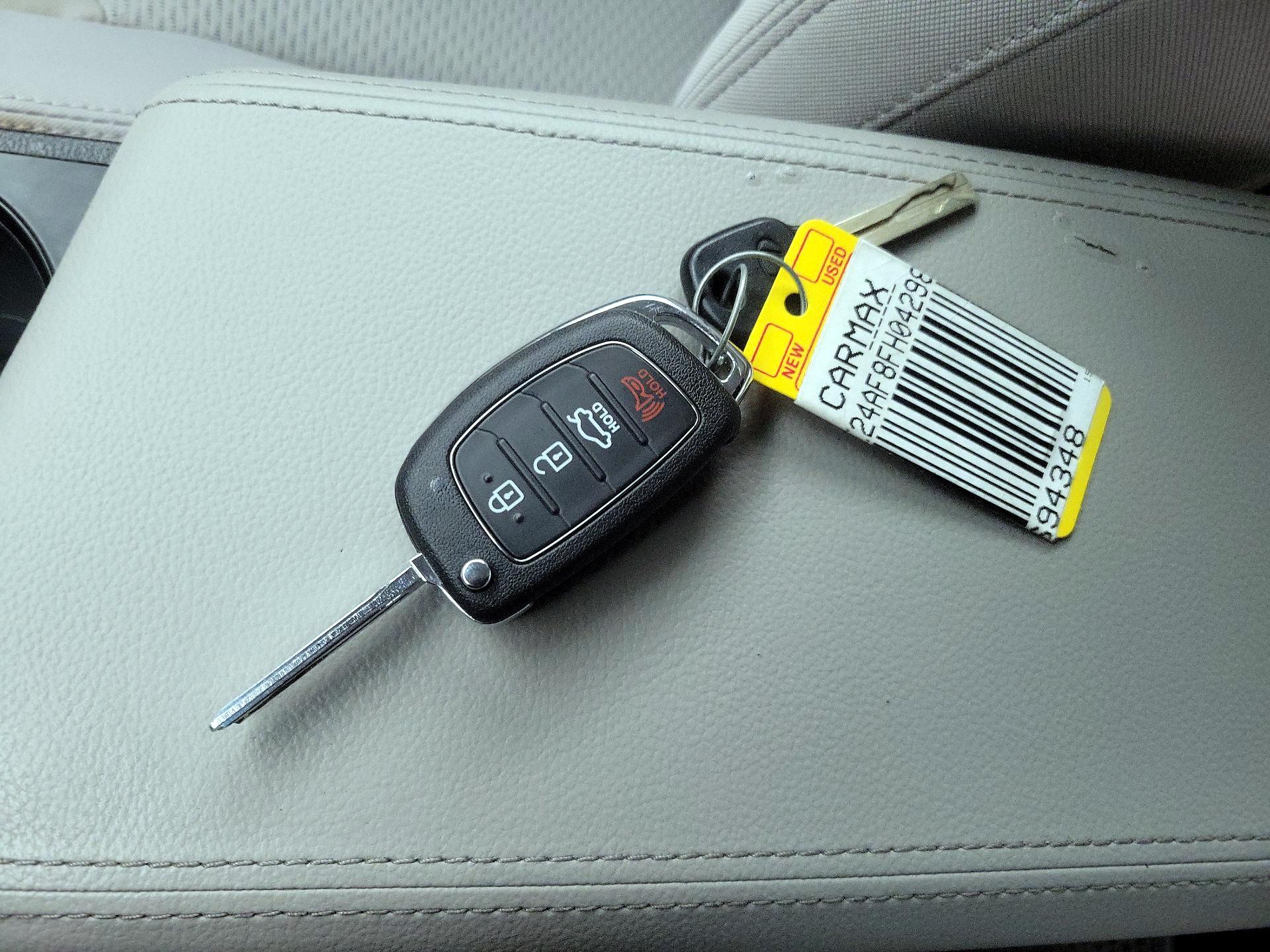 Thumbnail: 2015 Hyundai Sonata - 20