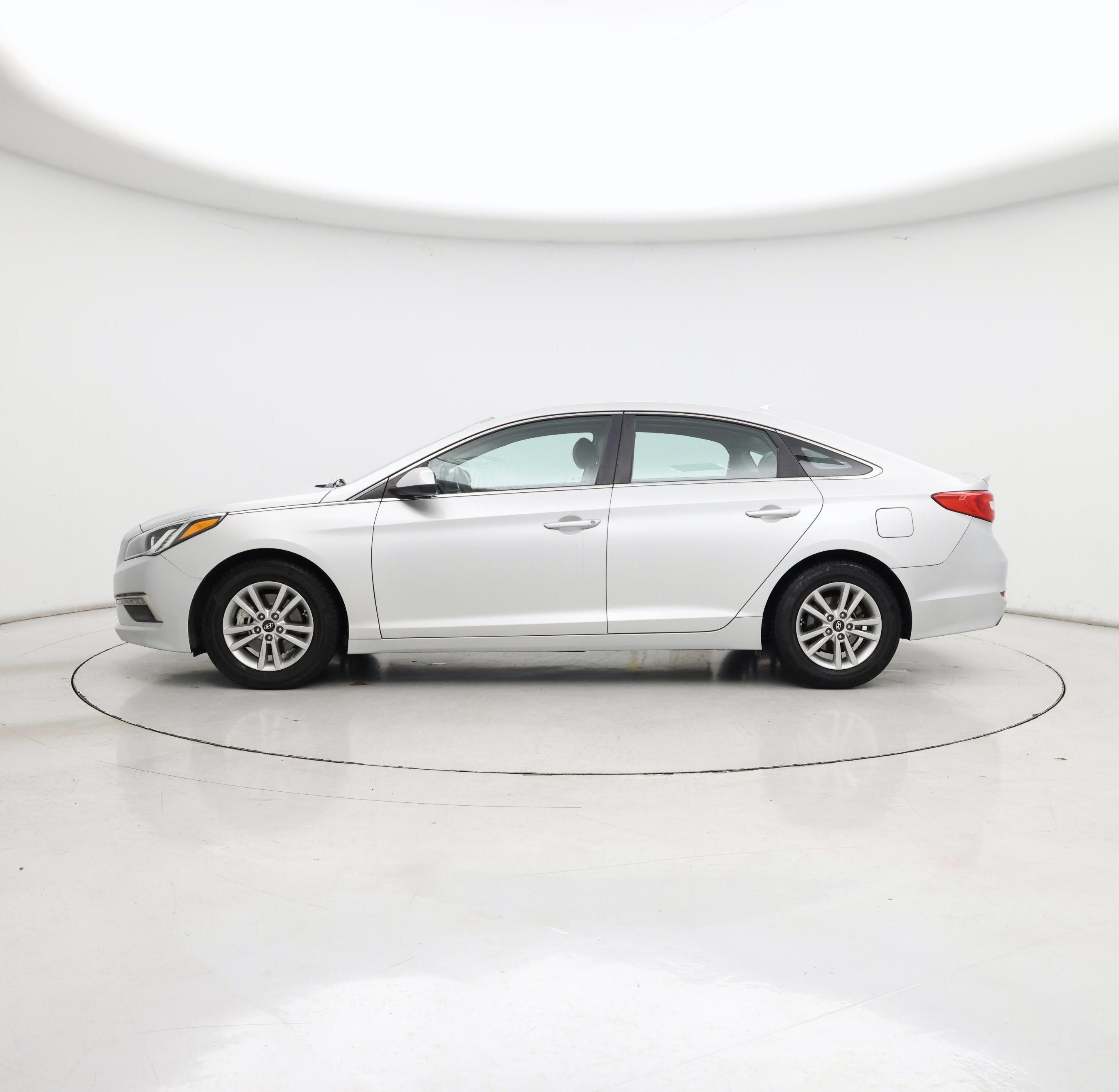 Thumbnail: 2015 Hyundai Sonata - 3