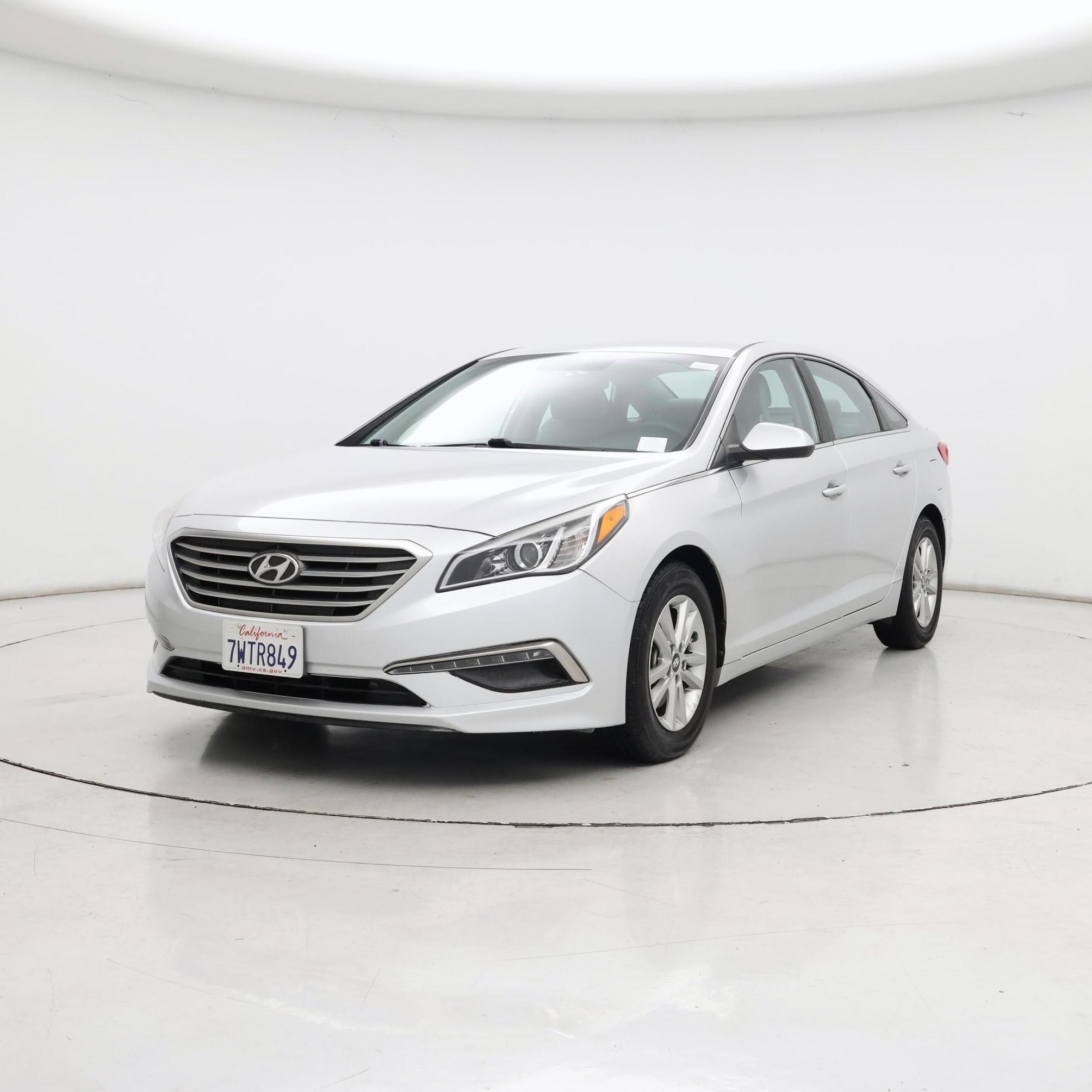 Thumbnail: 2015 Hyundai Sonata - 4