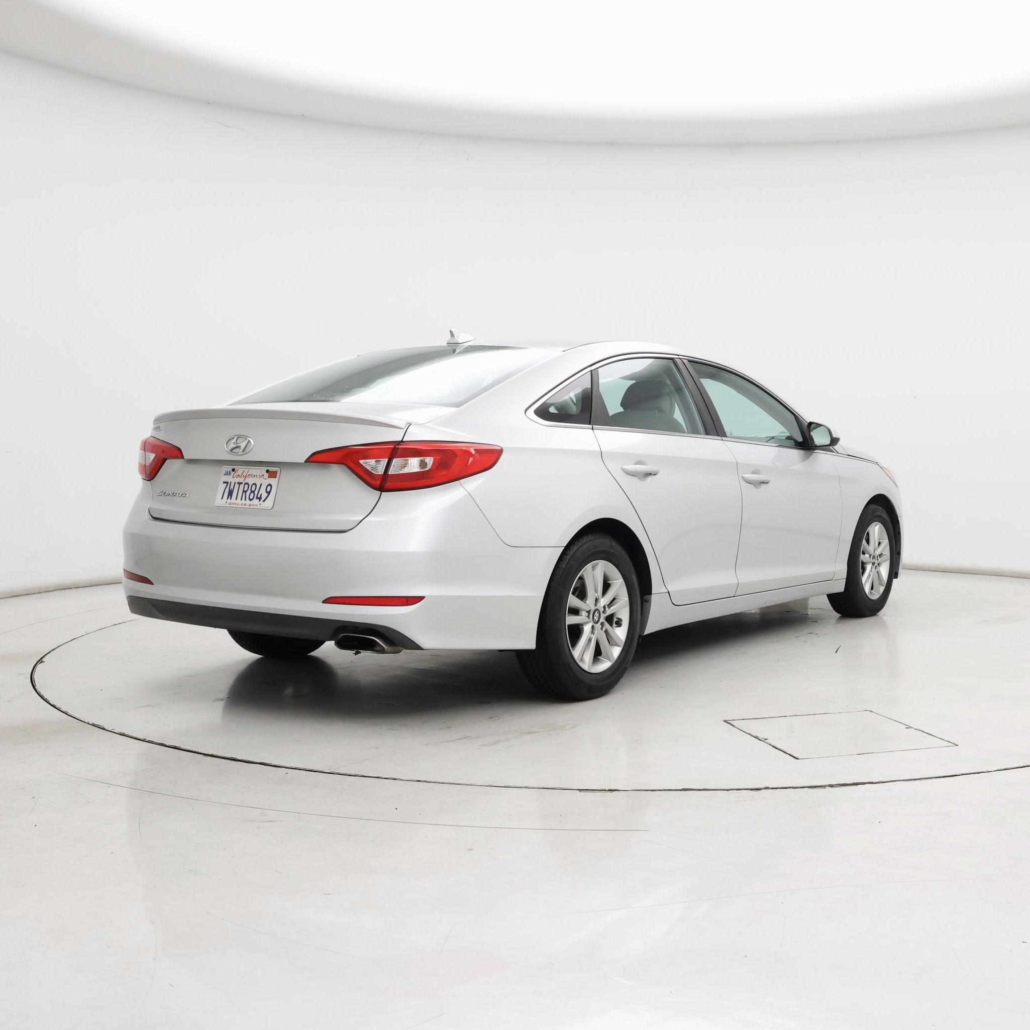 Thumbnail: 2015 Hyundai Sonata - 8