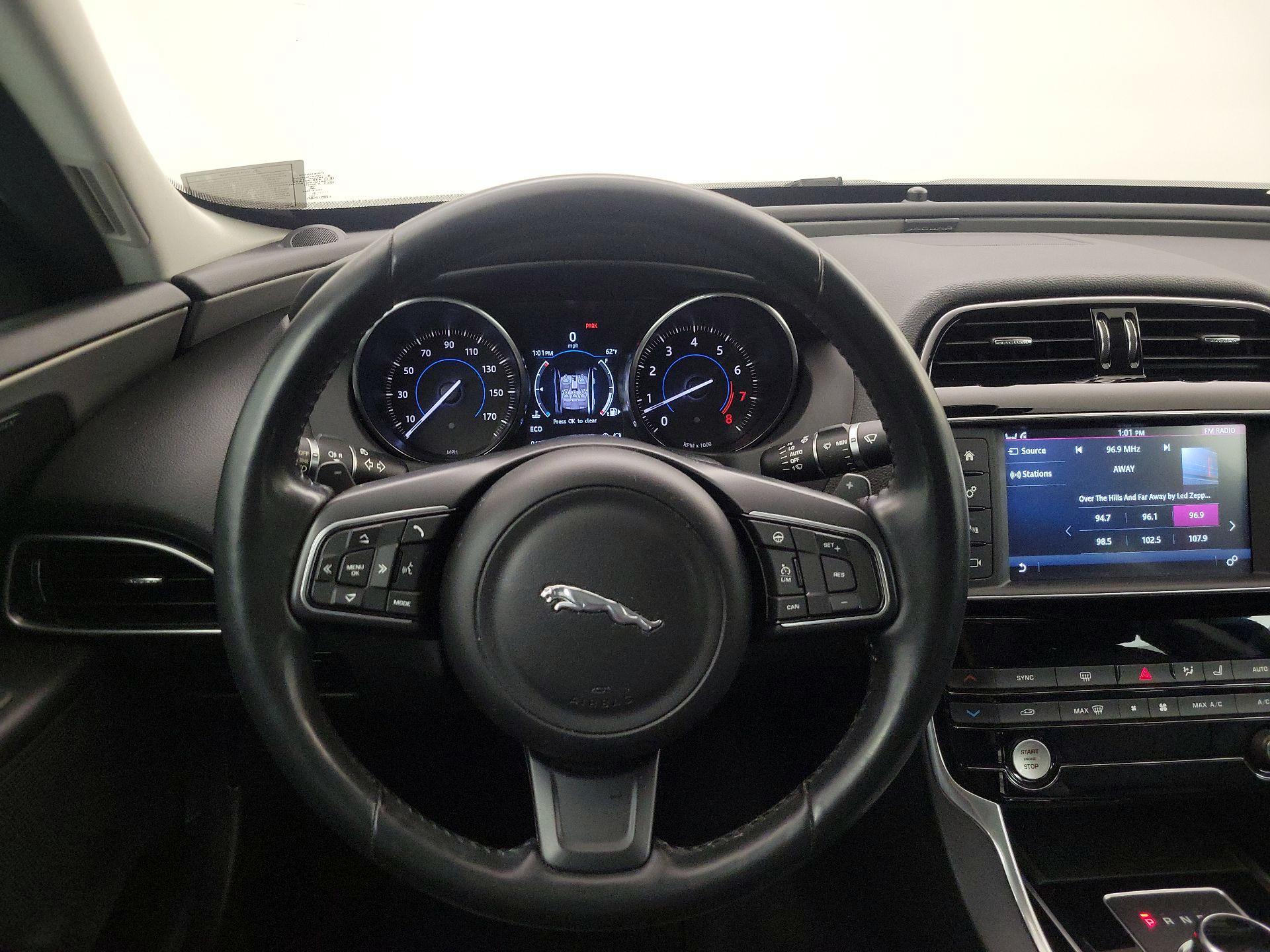 Thumbnail: 2017 Jaguar XE - 10