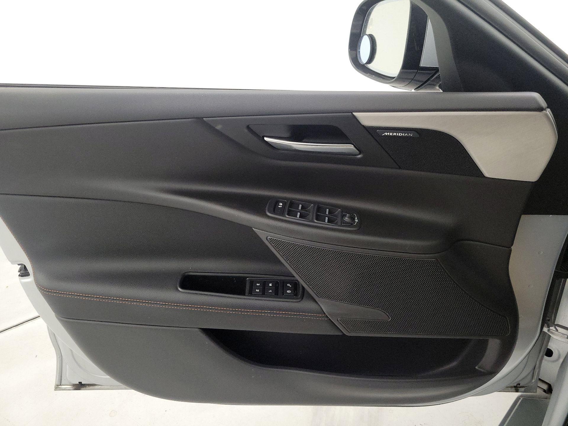 Thumbnail: 2017 Jaguar XE - 12