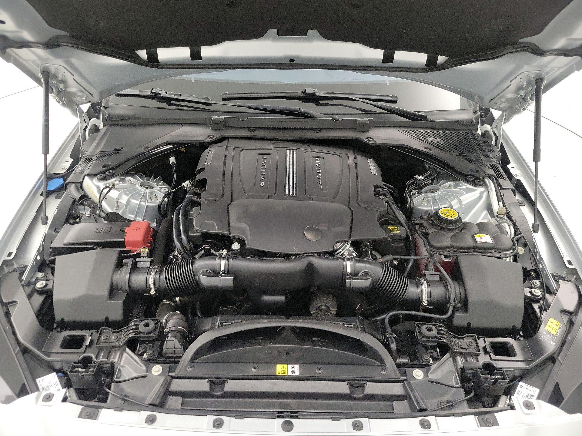 Thumbnail: 2017 Jaguar XE - 19