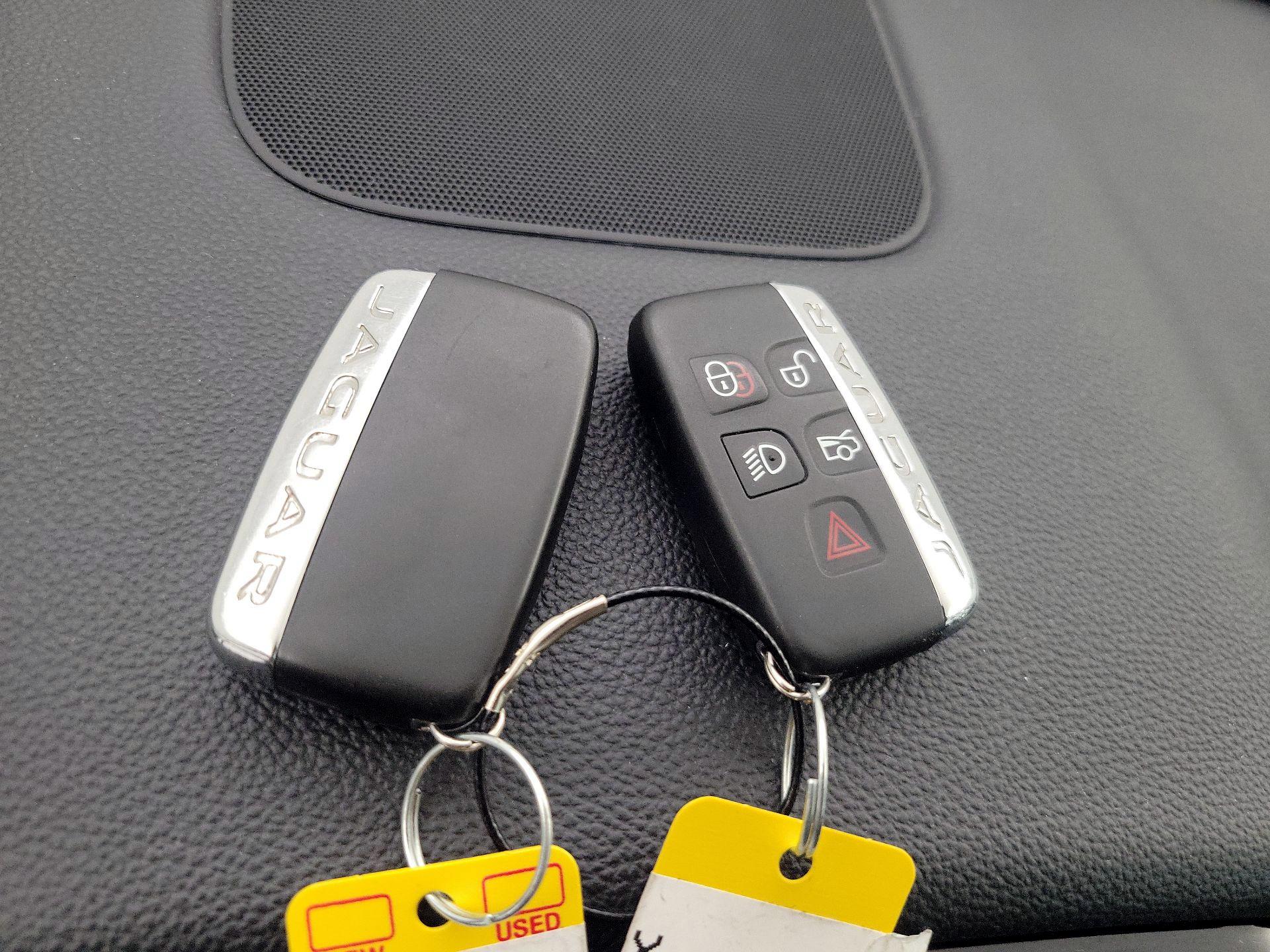 Thumbnail: 2017 Jaguar XE - 20