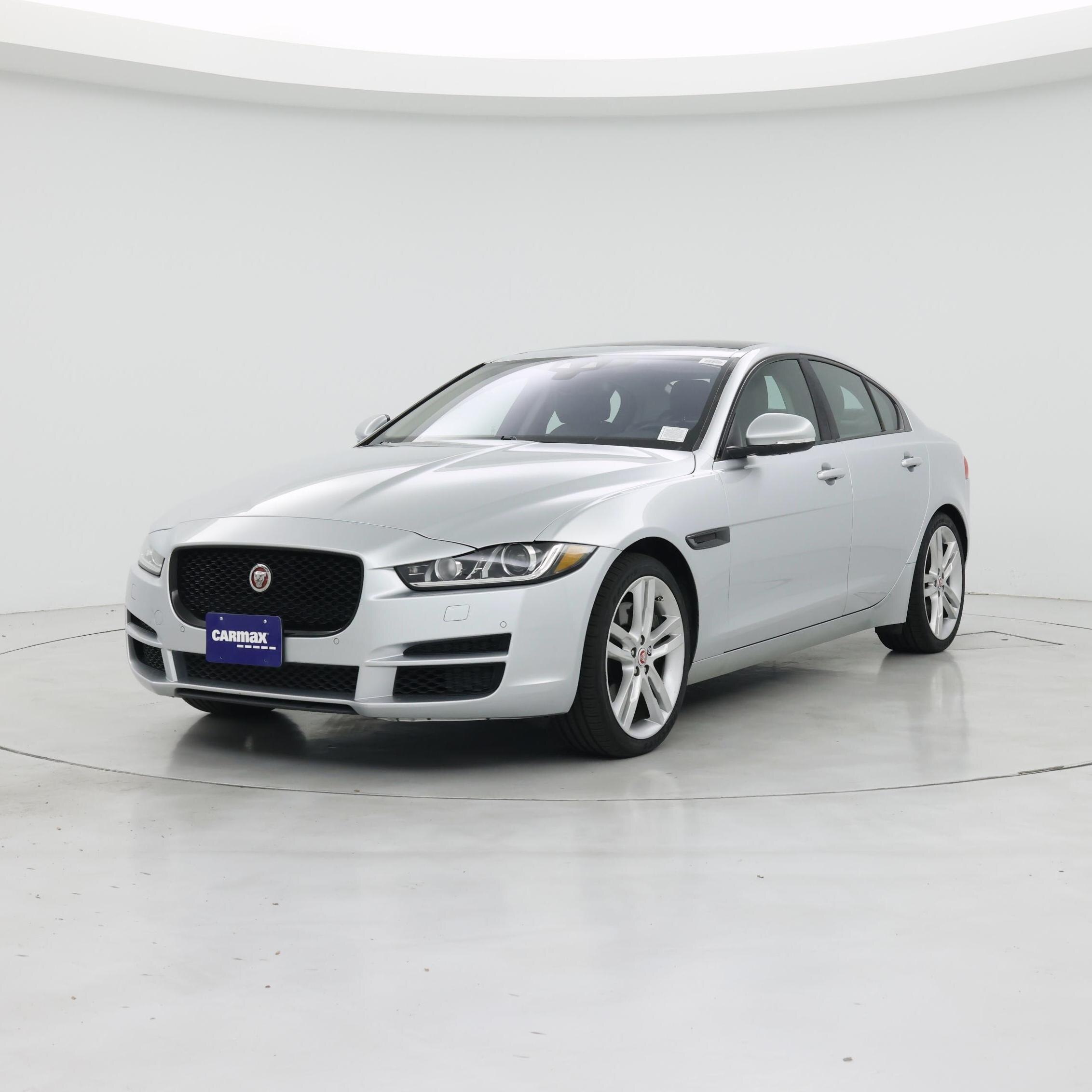 Thumbnail: 2017 Jaguar XE - 4