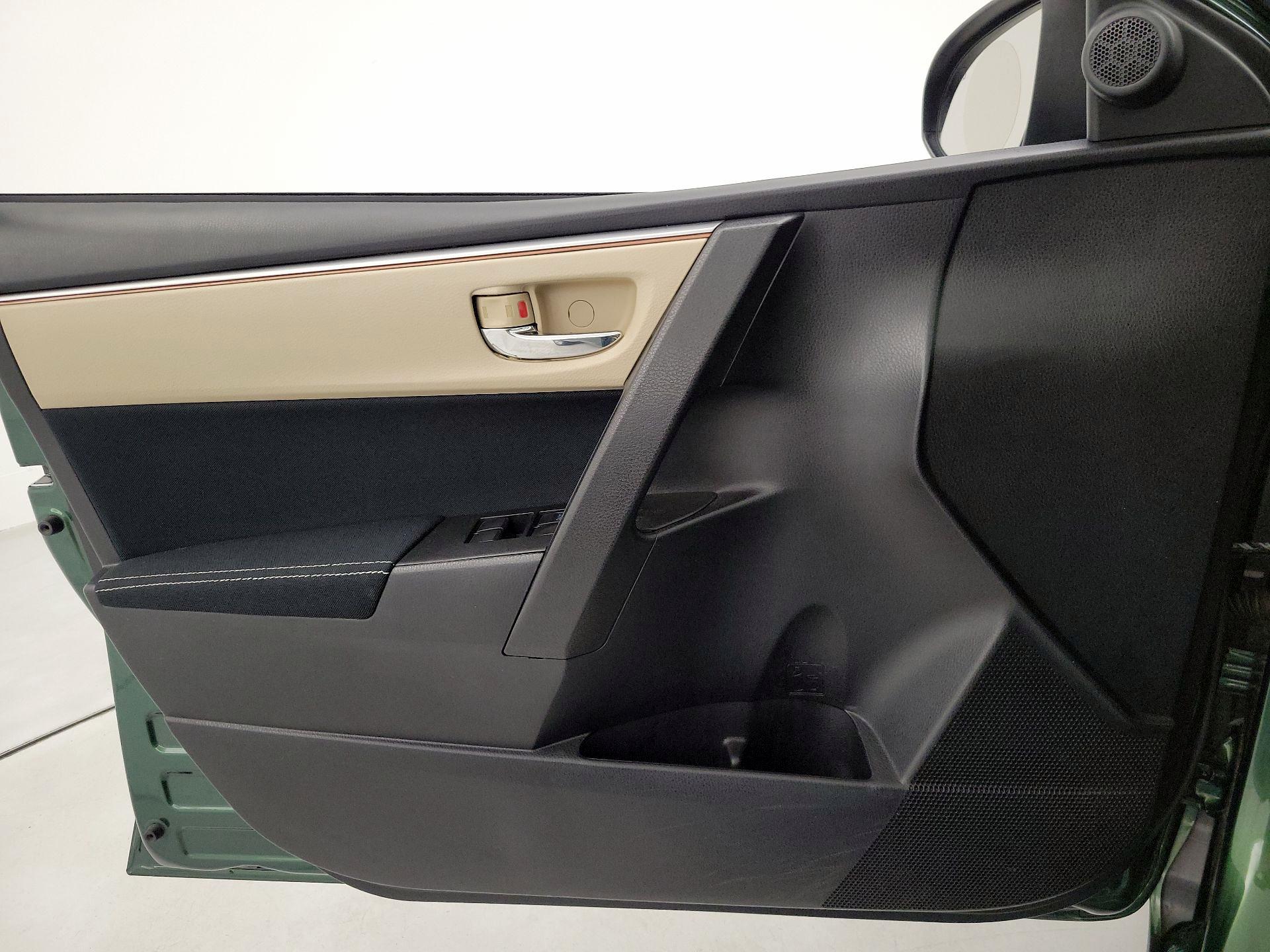 Thumbnail: 2014 Toyota Corolla - 12
