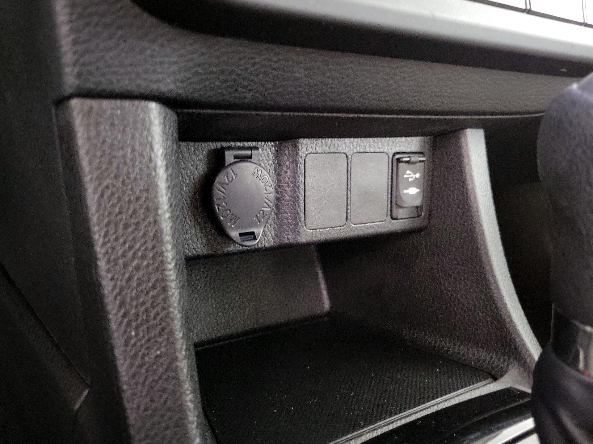 Thumbnail: 2014 Toyota Corolla - 17