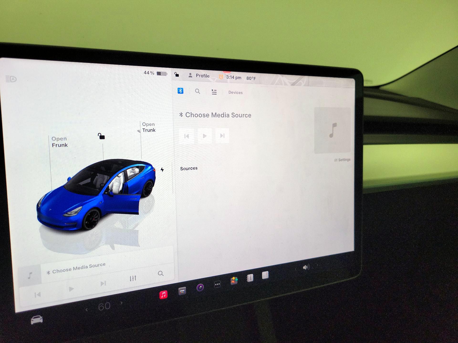 Thumbnail: 2022 Tesla Model 3 - 15