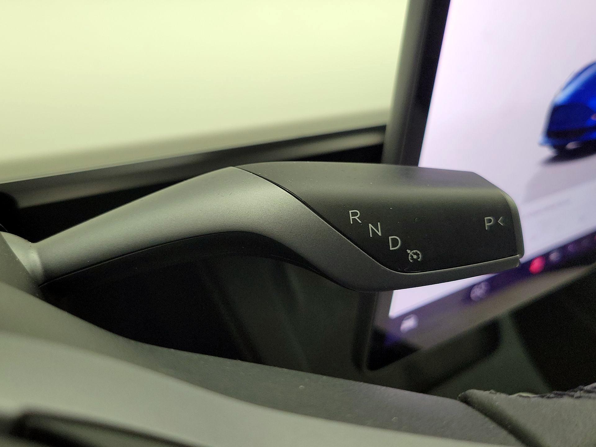 Thumbnail: 2022 Tesla Model 3 - 17