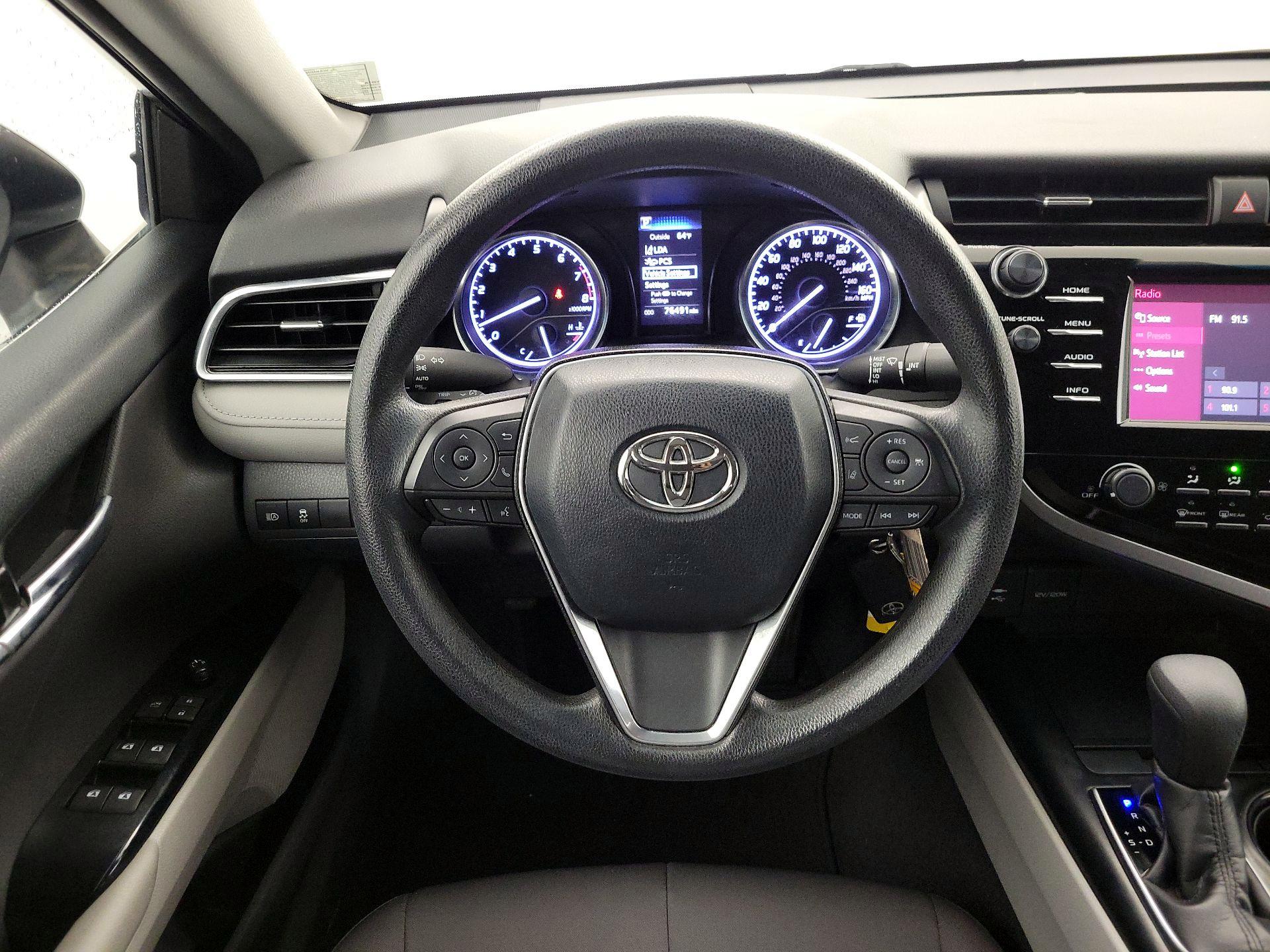 Thumbnail: 2018 Toyota Camry - 10
