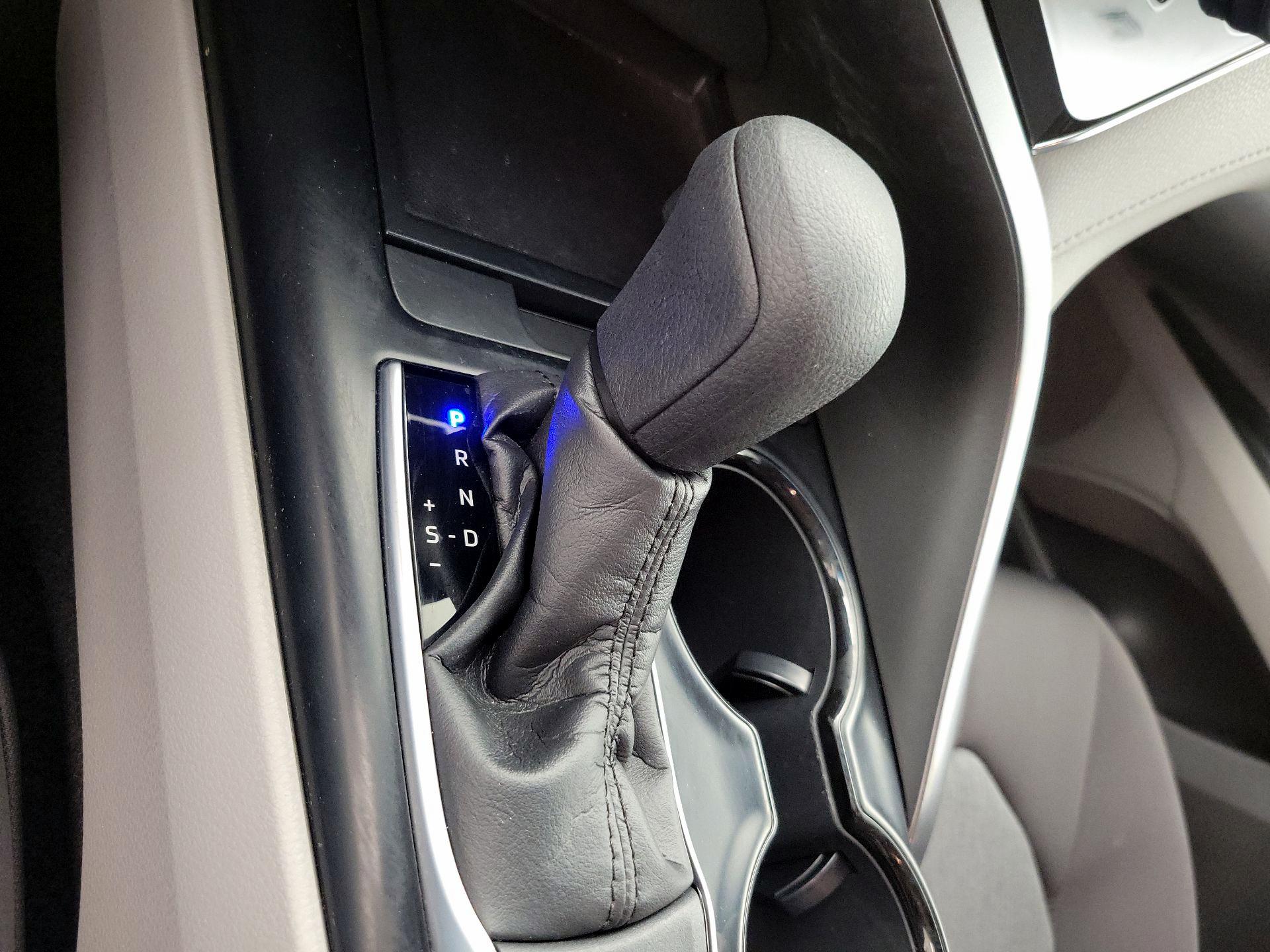 Thumbnail: 2018 Toyota Camry - 17