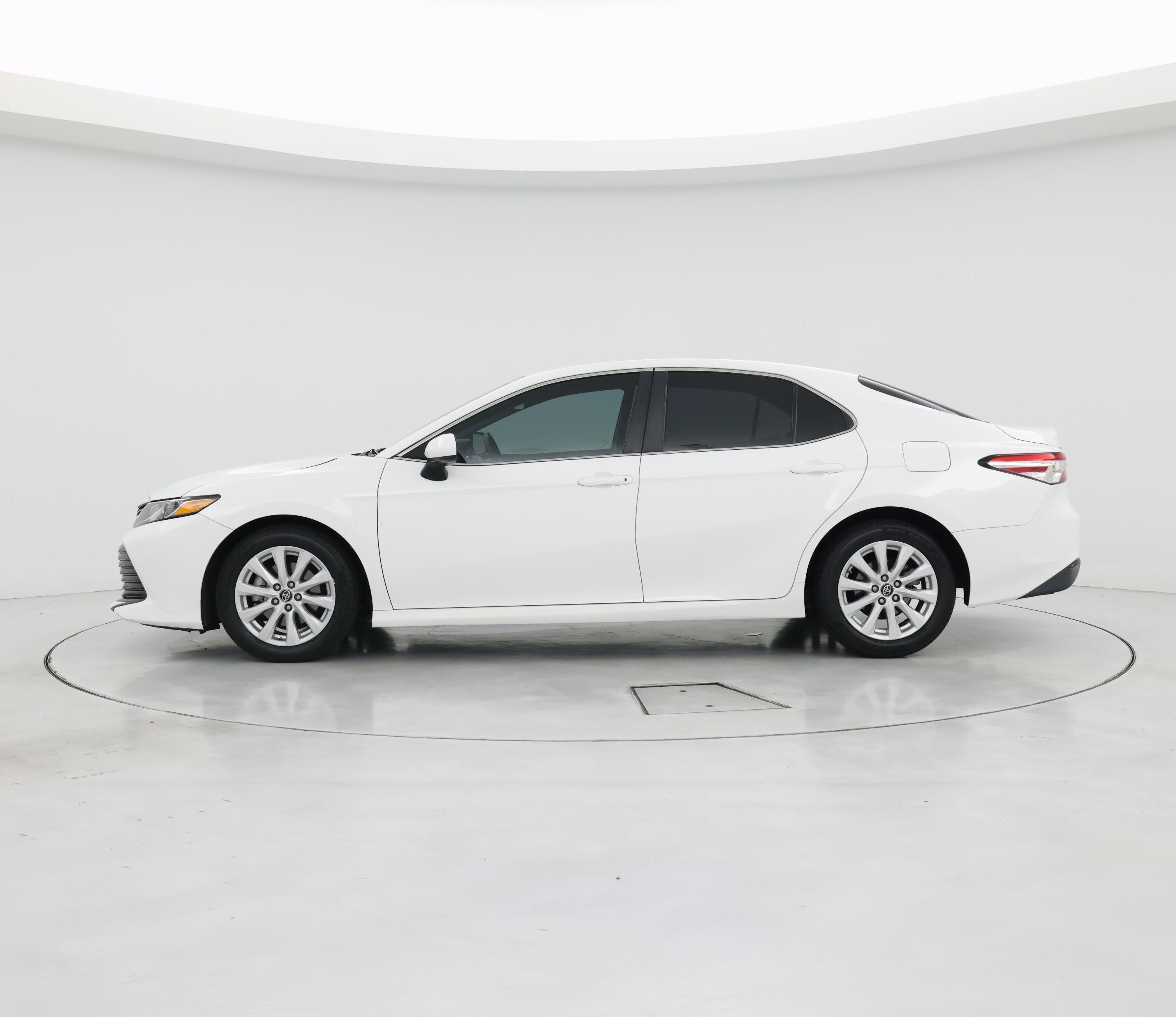 Thumbnail: 2018 Toyota Camry - 3