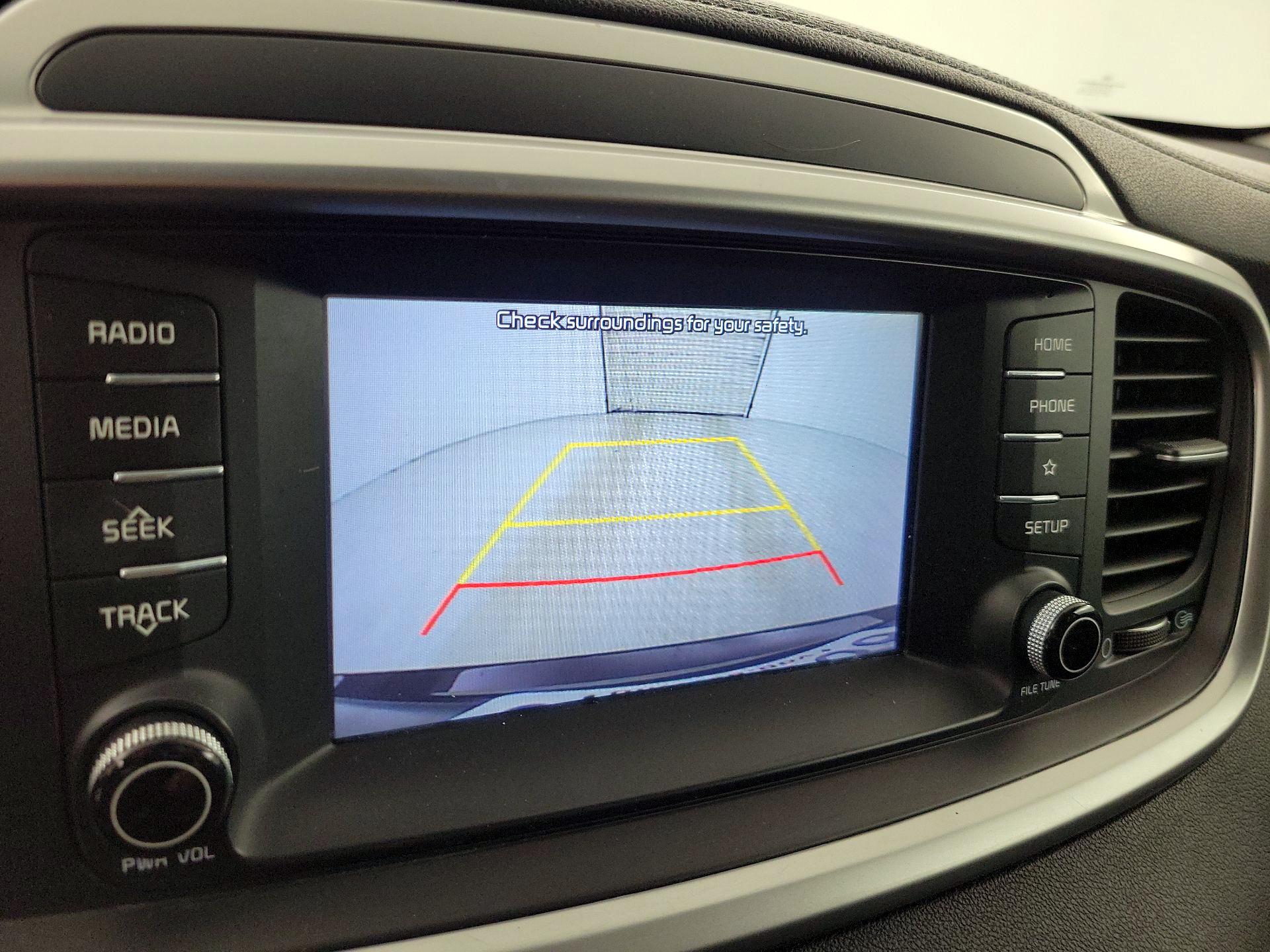 Thumbnail: 2019 Kia Sorento - 14