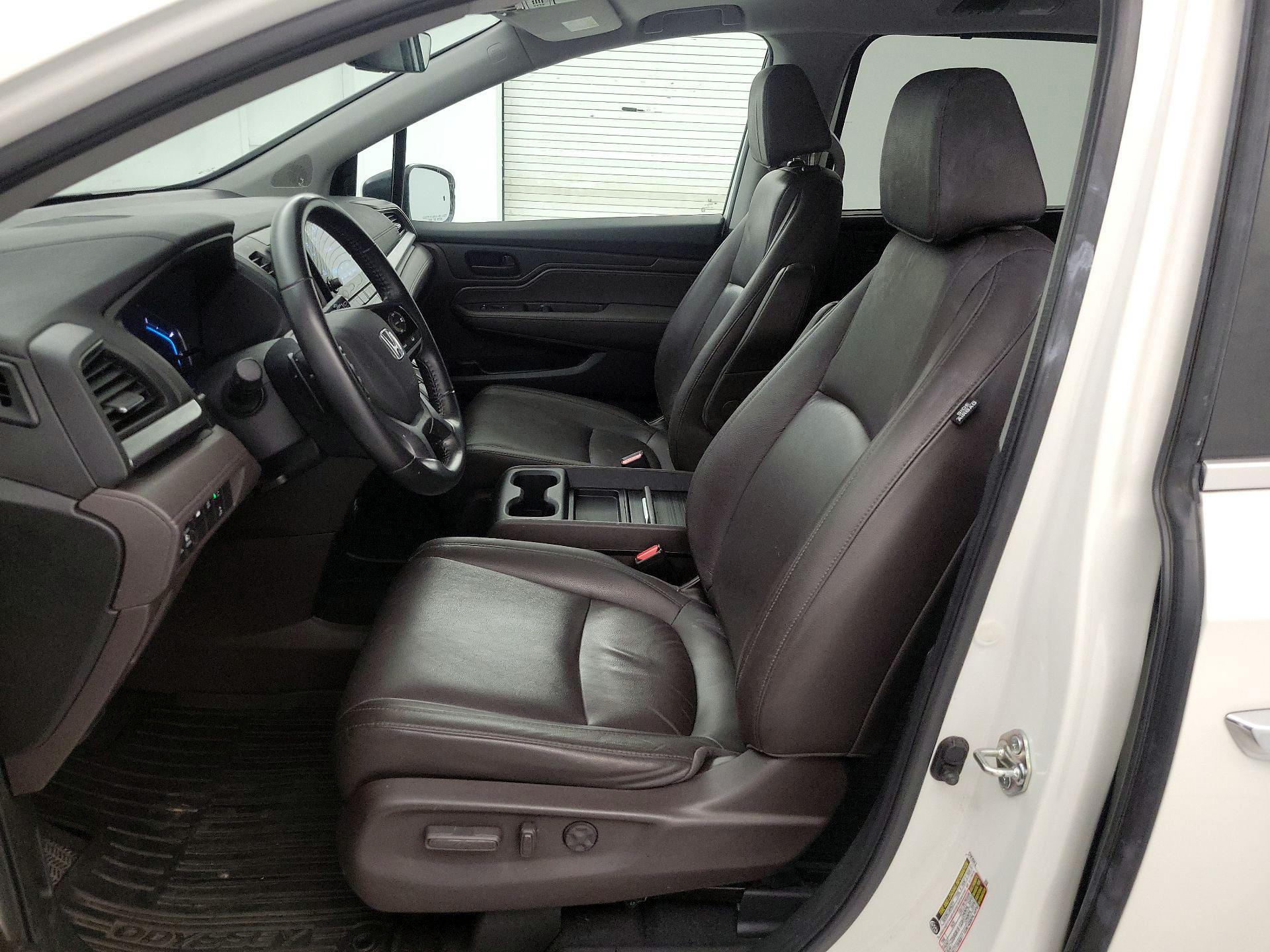 Thumbnail: 2018 Honda Odyssey - 11