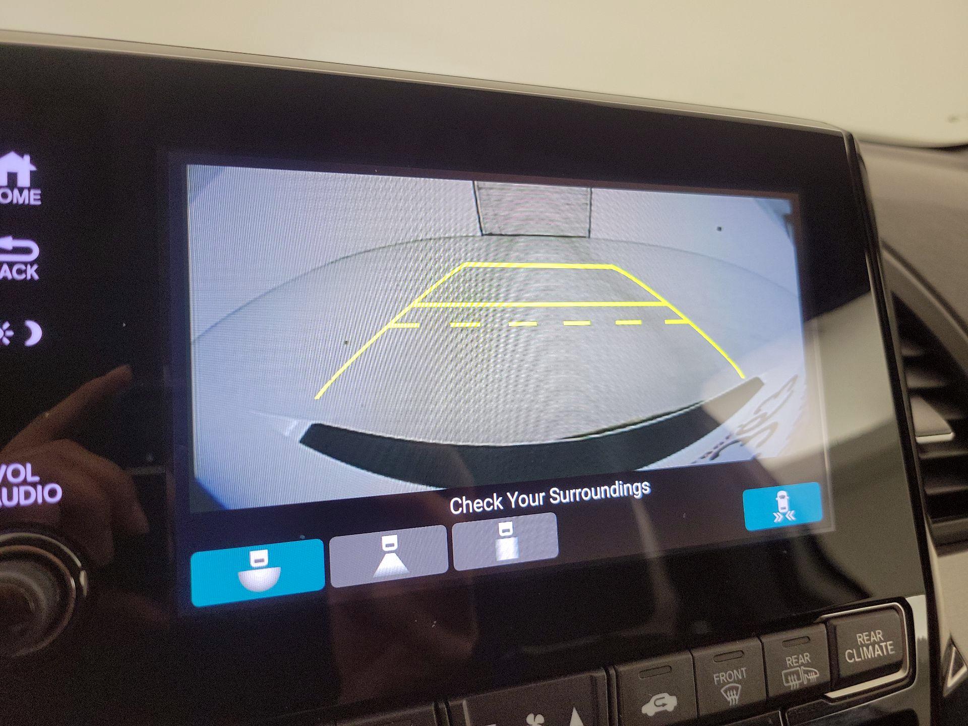 Thumbnail: 2018 Honda Odyssey - 14