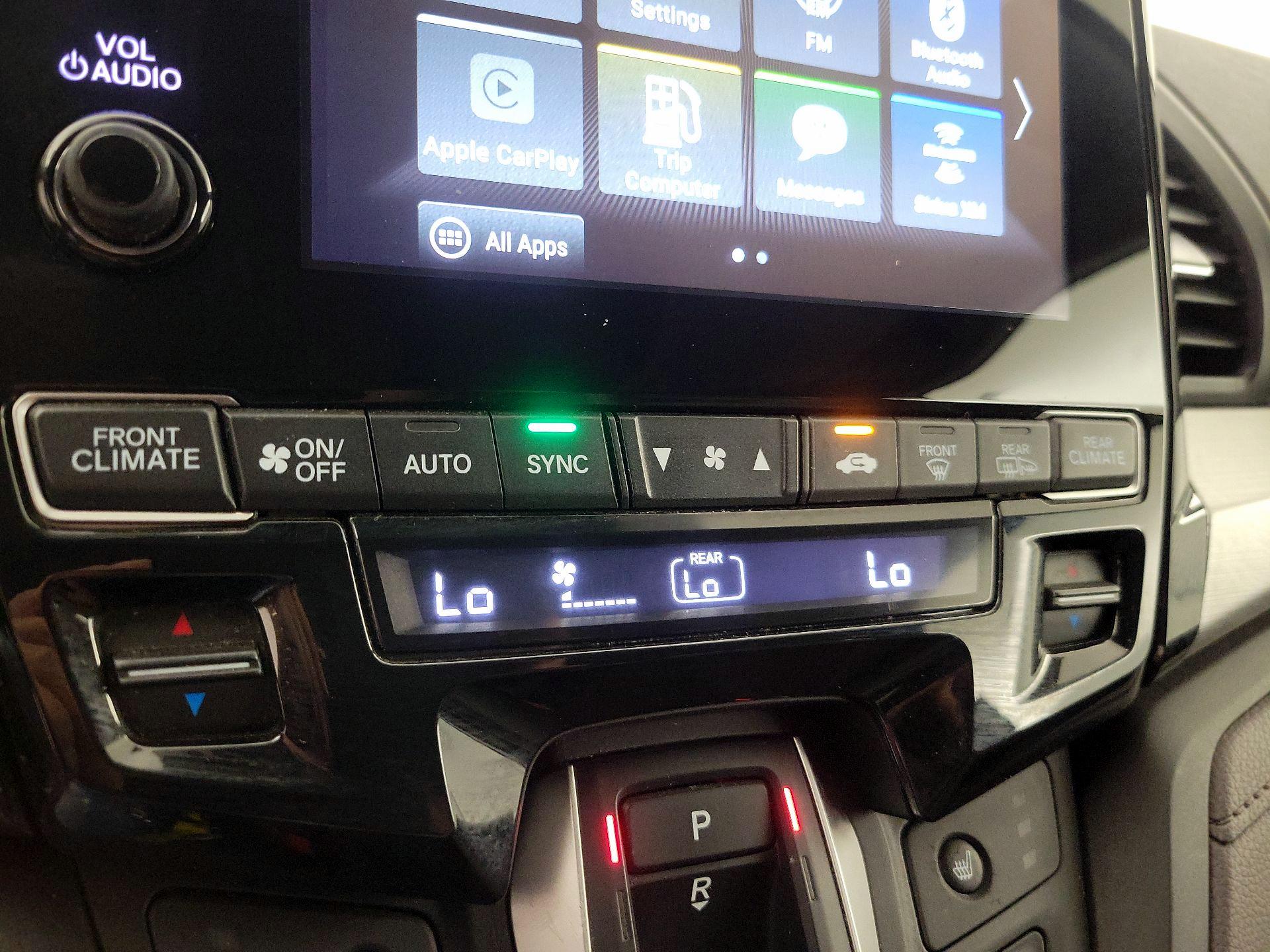 Thumbnail: 2018 Honda Odyssey - 16