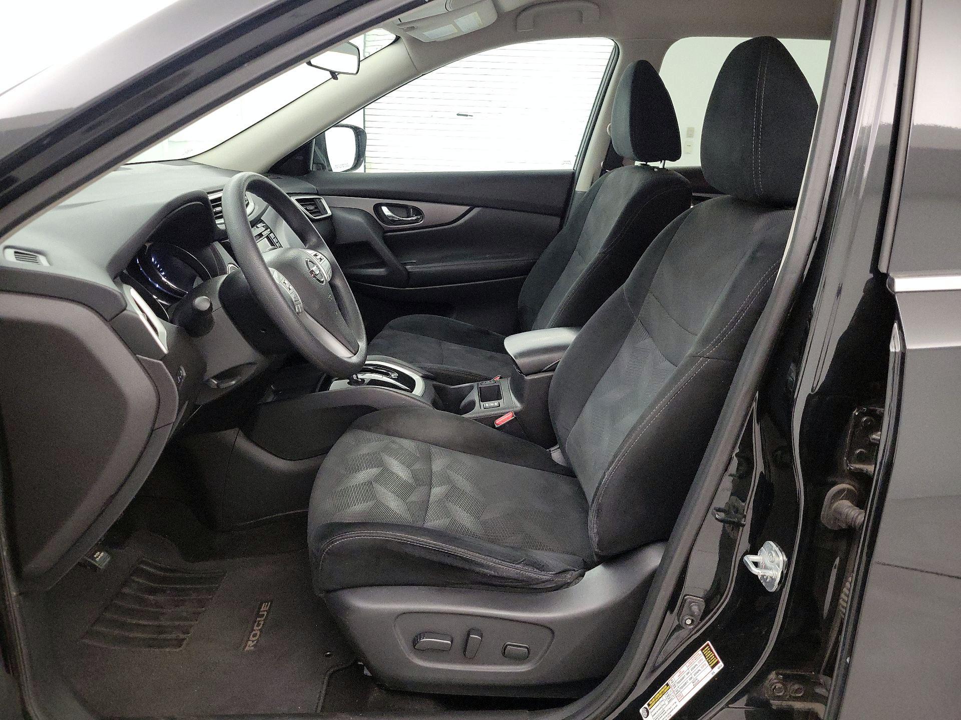 Thumbnail: 2016 Nissan Rogue - 11