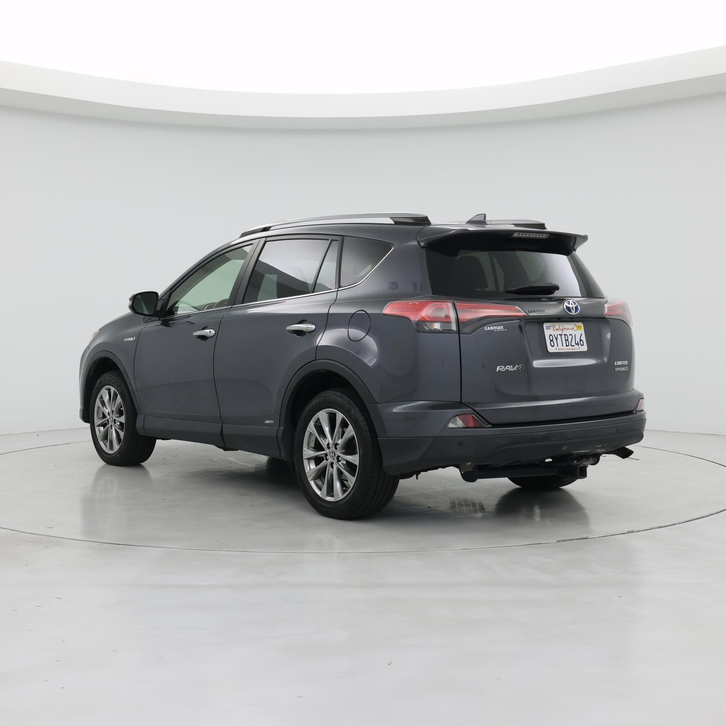 Thumbnail: 2018 Toyota RAV4 - 2