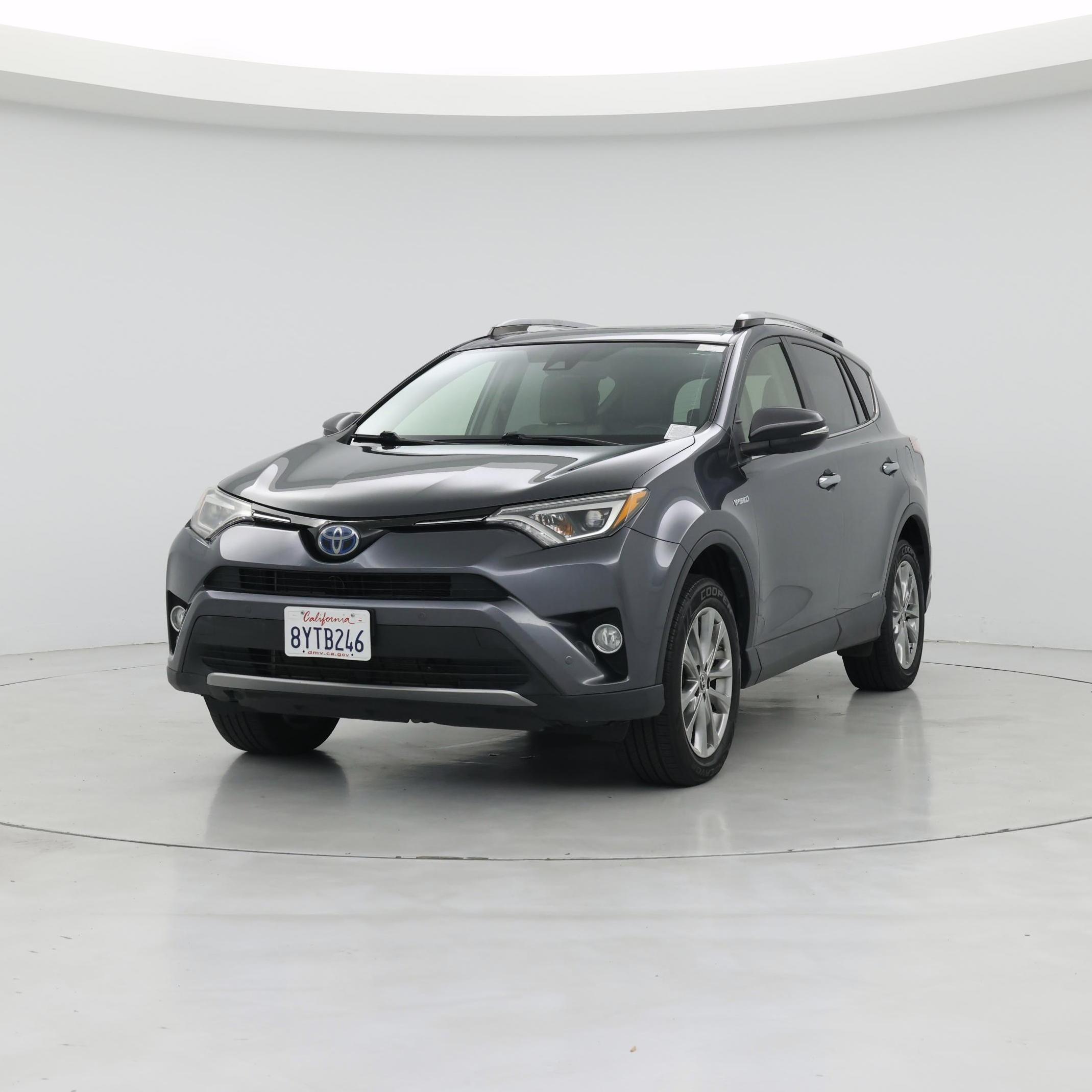 Thumbnail: 2018 Toyota RAV4 - 4