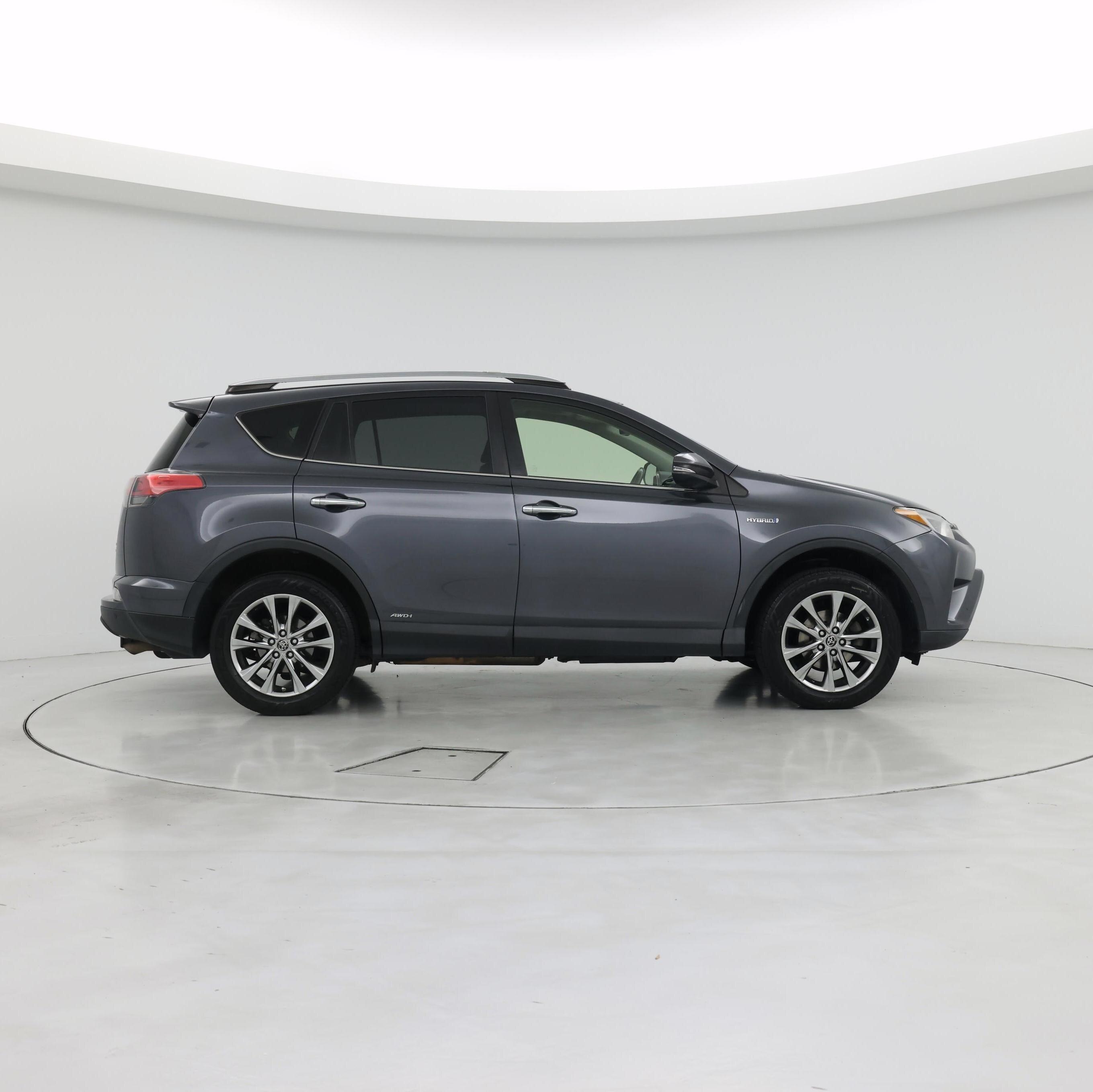 Thumbnail: 2018 Toyota RAV4 - 7