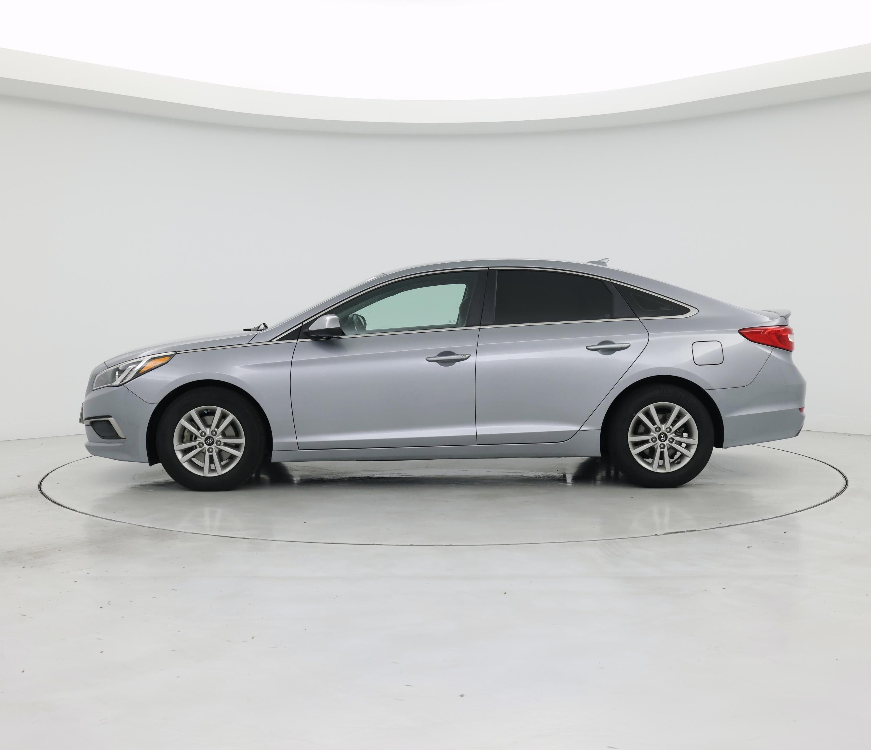 Thumbnail: 2017 Hyundai Sonata - 3