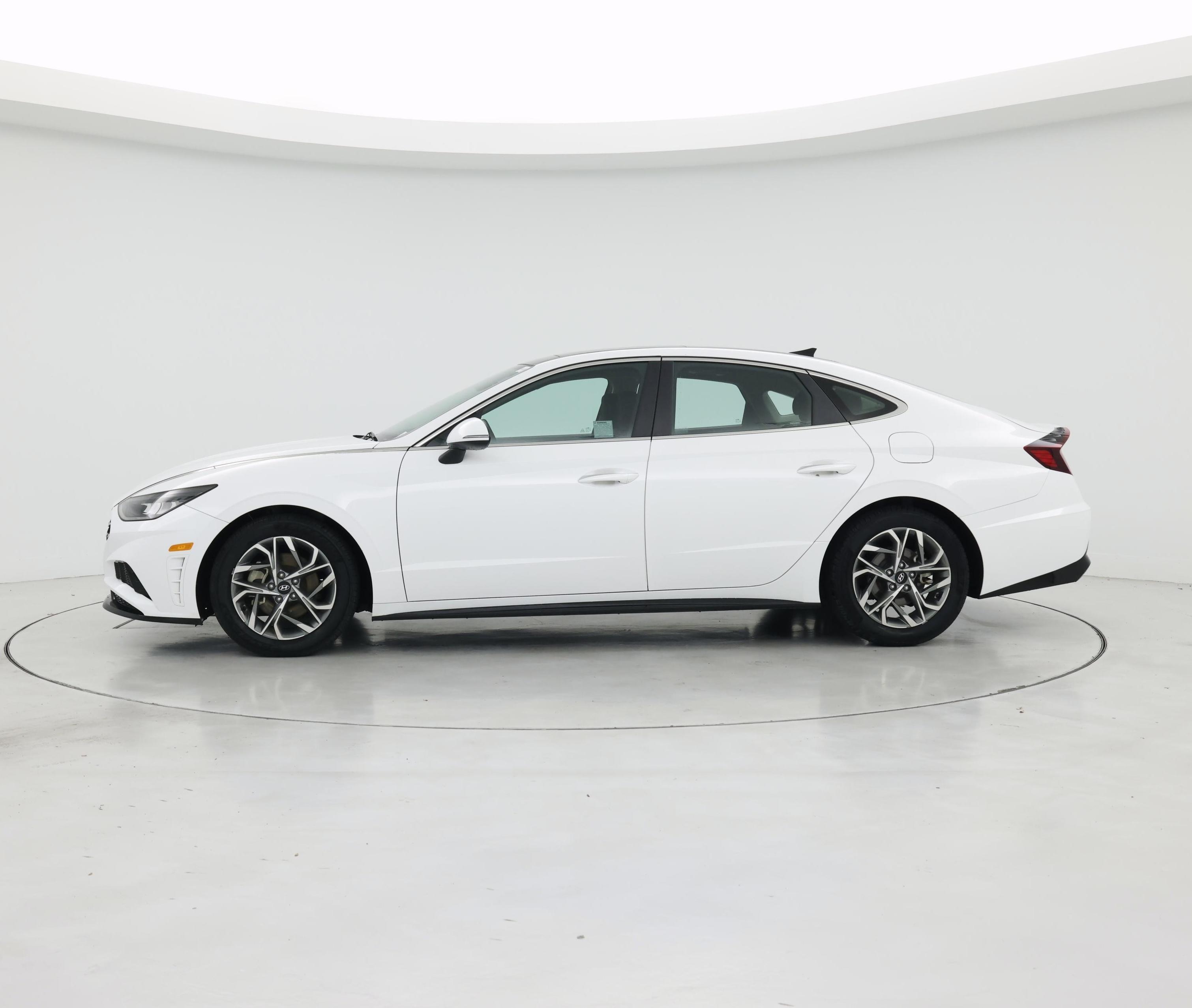 Thumbnail: 2023 Hyundai Sonata - 3