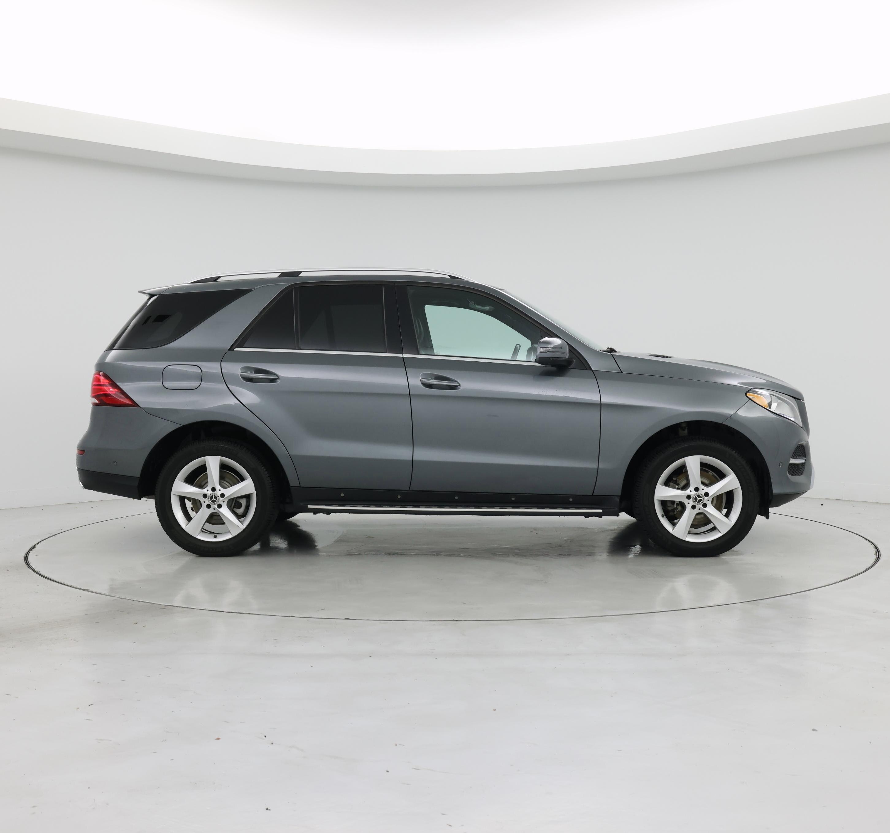 Thumbnail: 2017 Mercedes-Benz GLE - 7