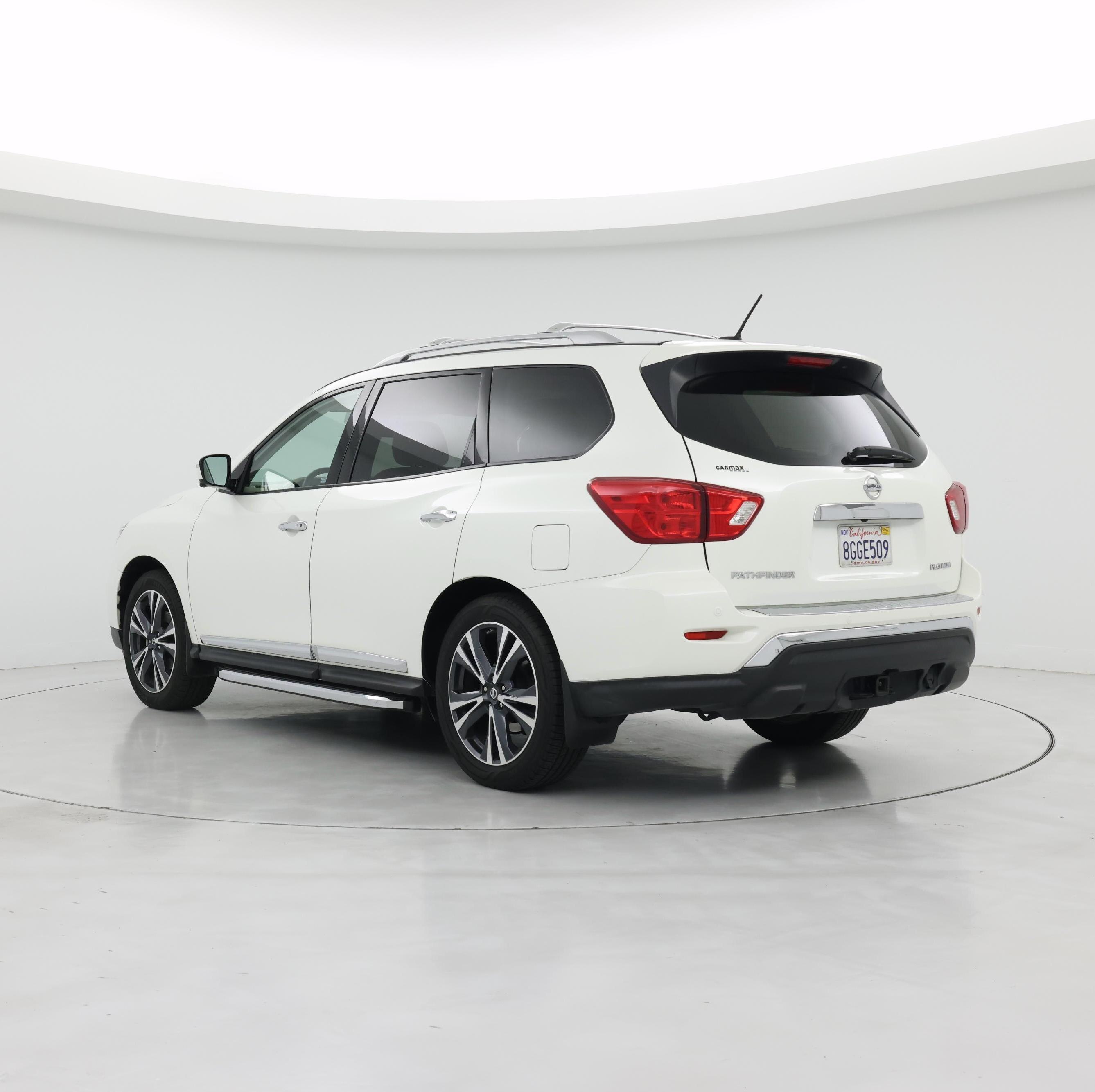 Thumbnail: 2018 Nissan Pathfinder - 2