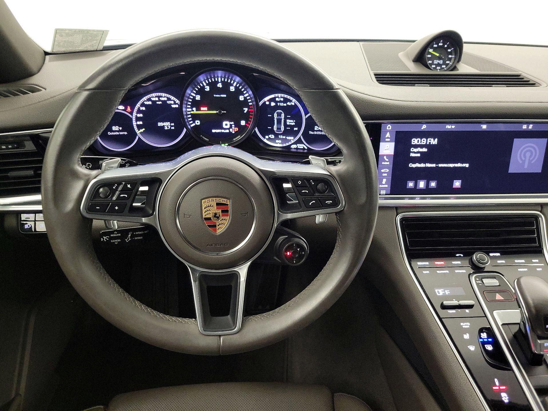 Thumbnail: 2019 Porsche Panamera - 10