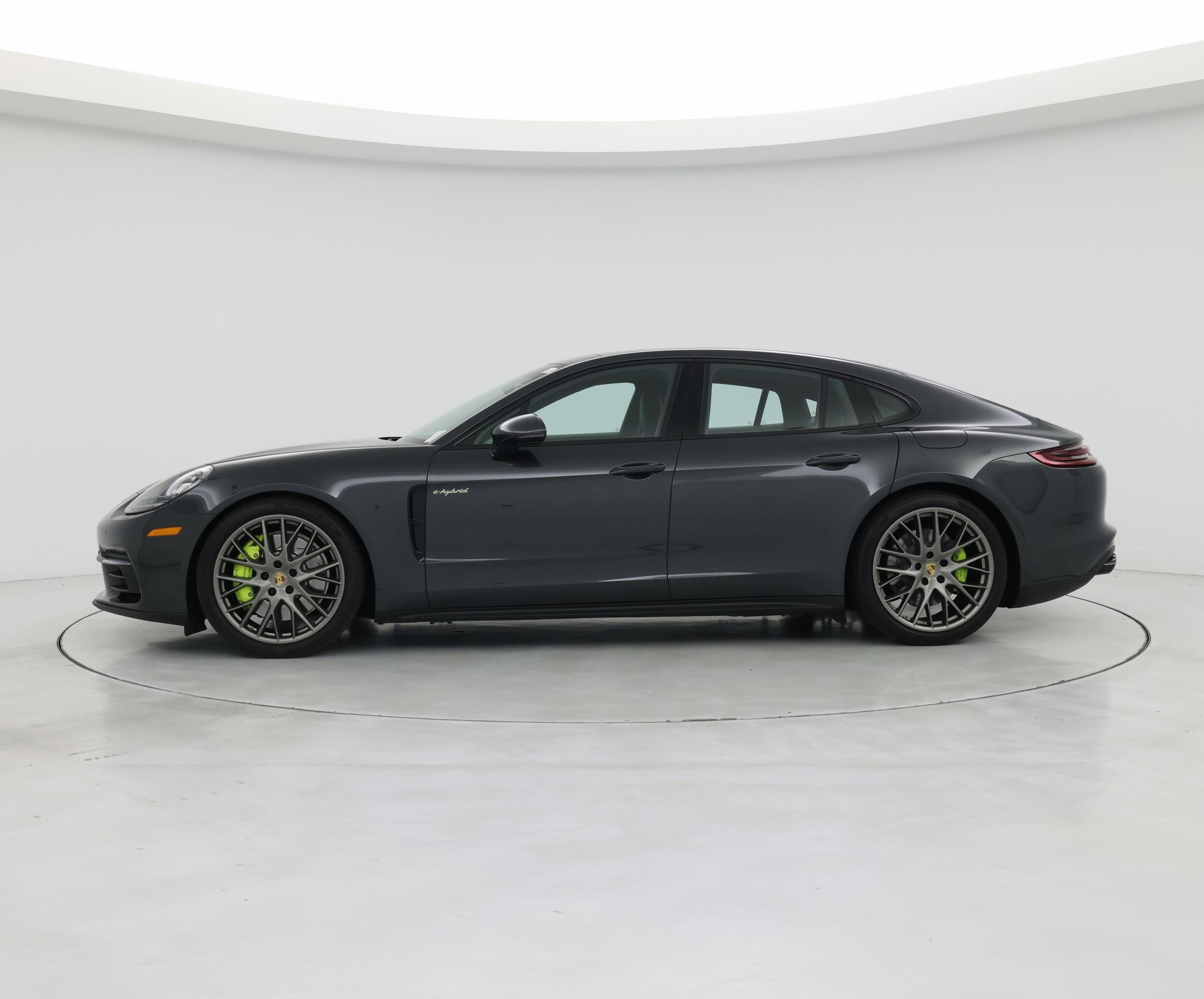 Thumbnail: 2019 Porsche Panamera - 3
