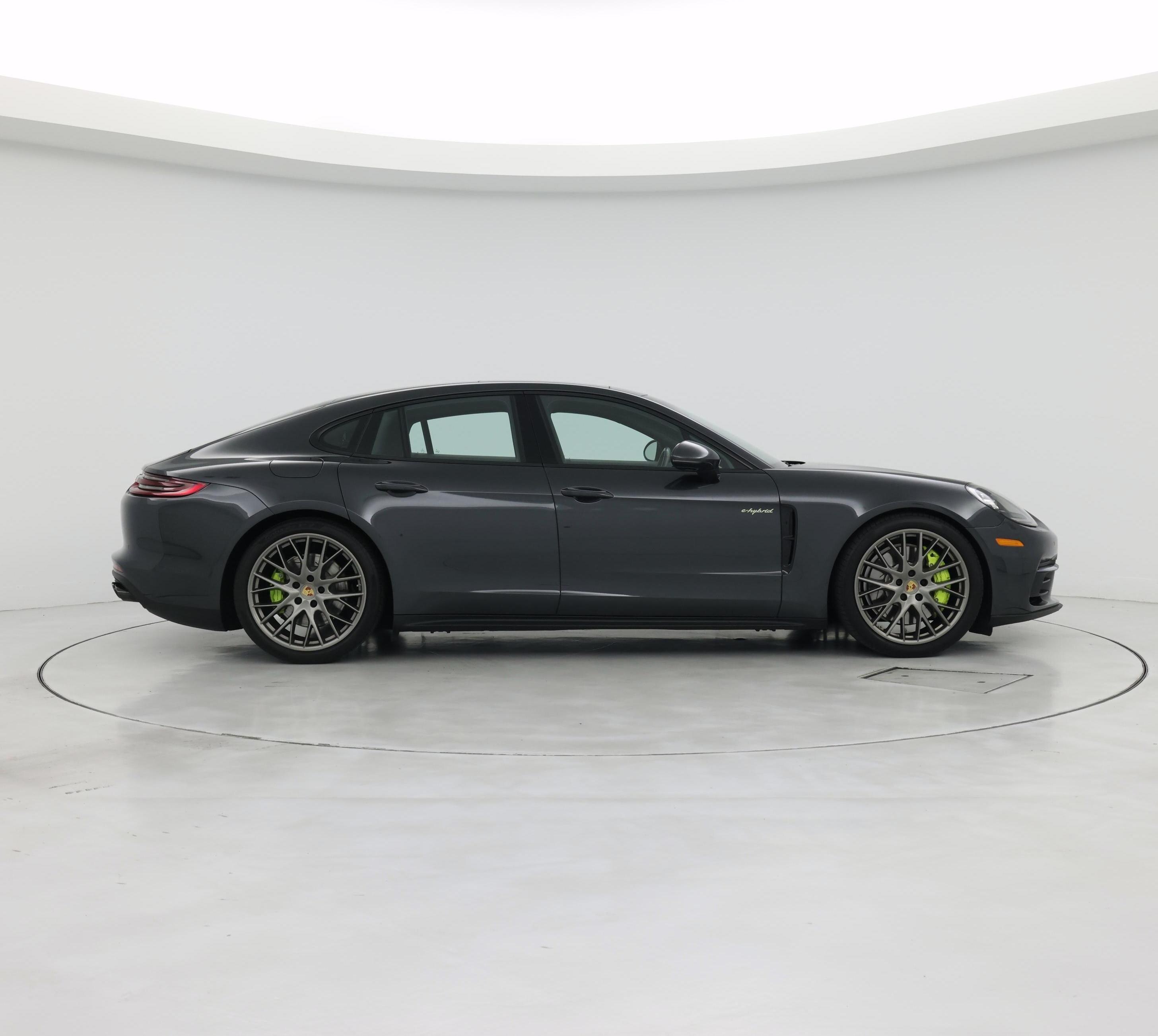 Thumbnail: 2019 Porsche Panamera - 7