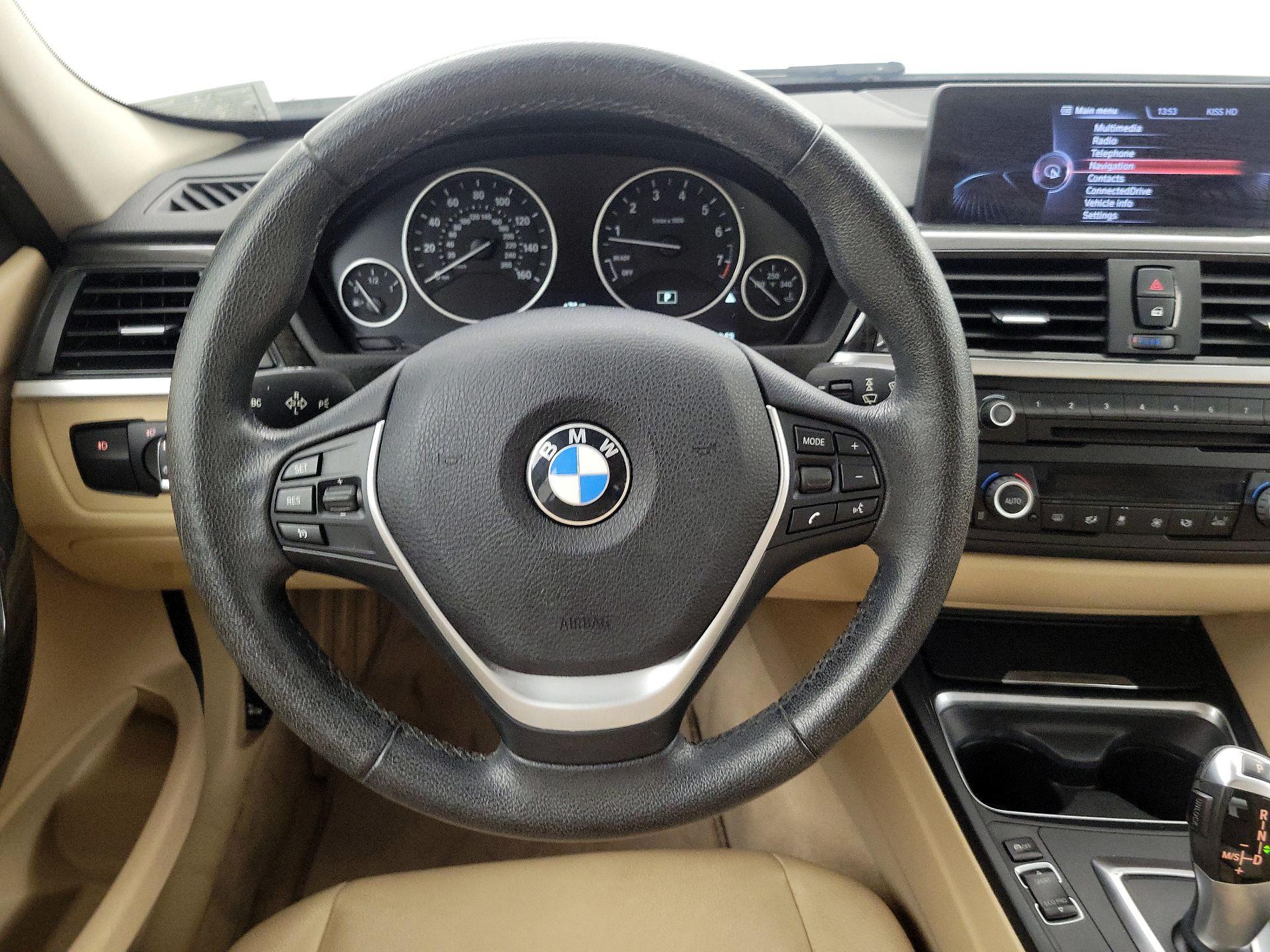 Thumbnail: 2015 BMW 3 Series - 10