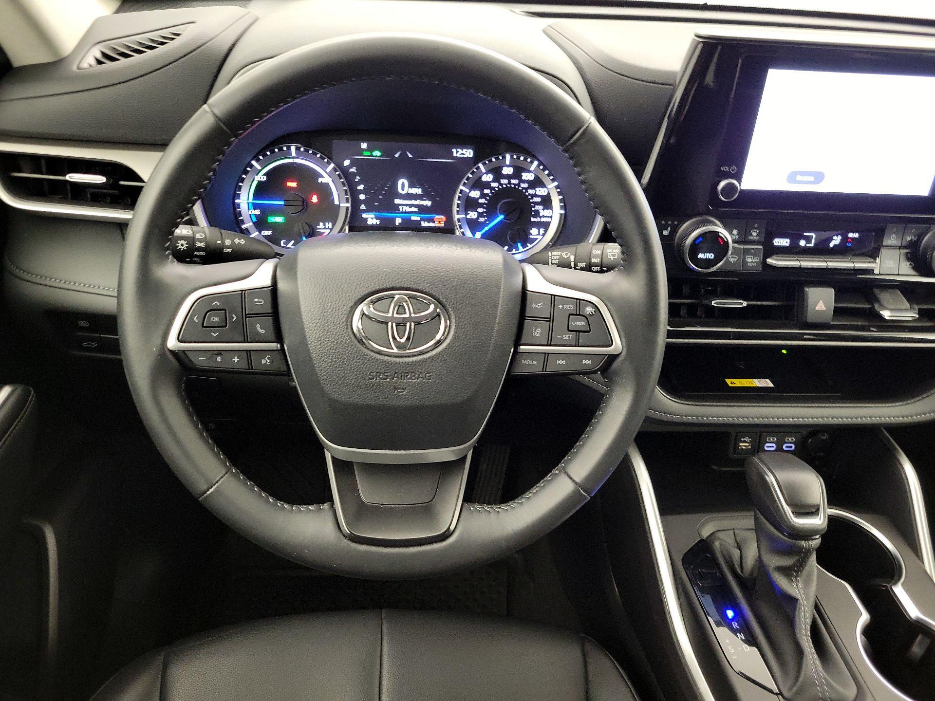 Thumbnail: 2024 Toyota Highlander - 10