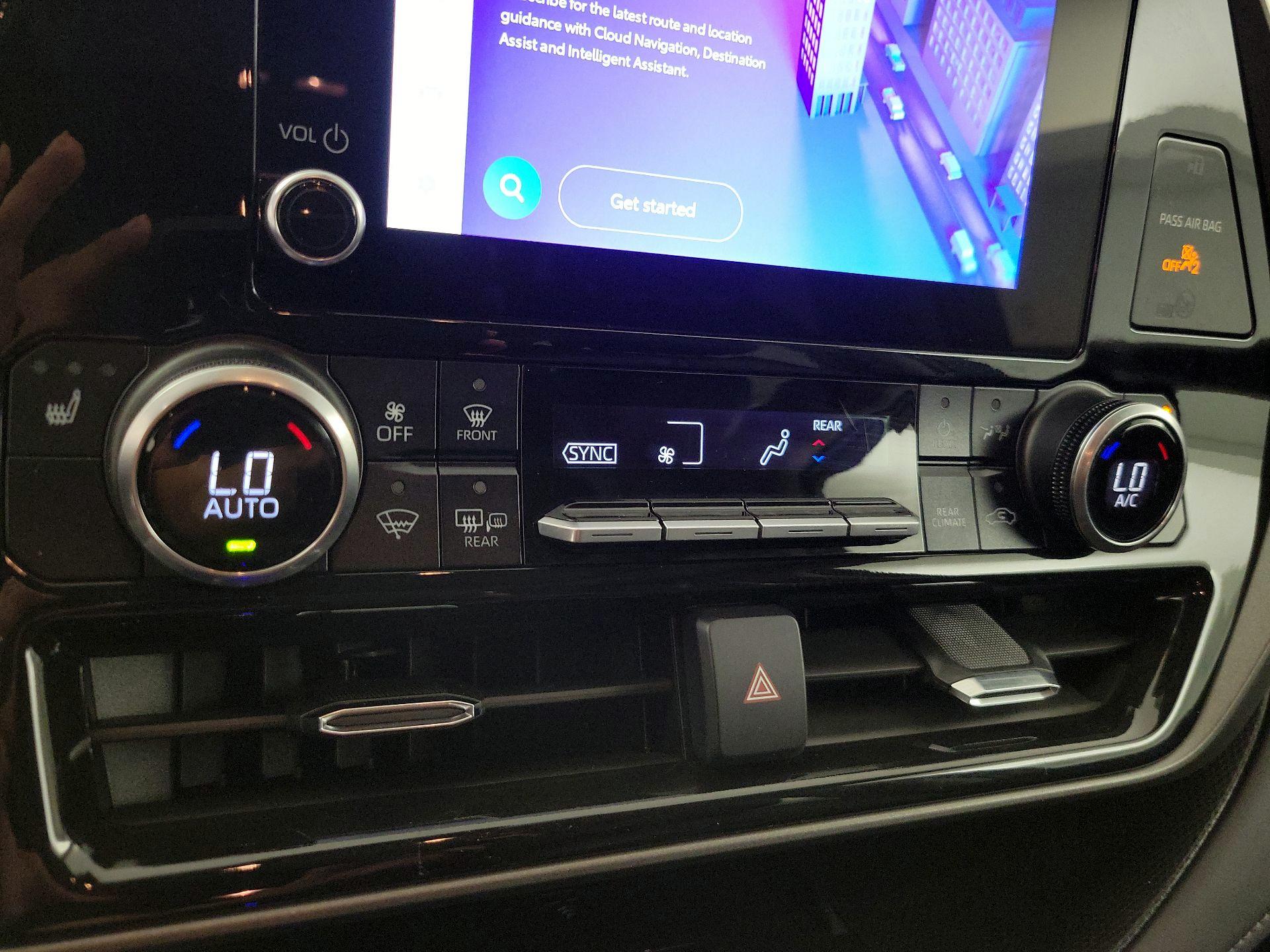 Thumbnail: 2024 Toyota Highlander - 15