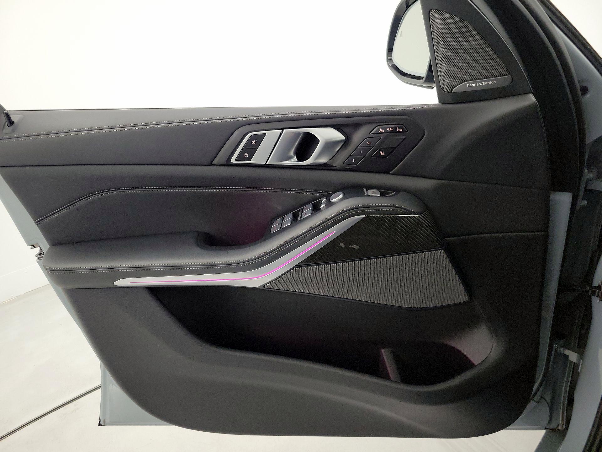 Thumbnail: 2025 BMW X7 - 12