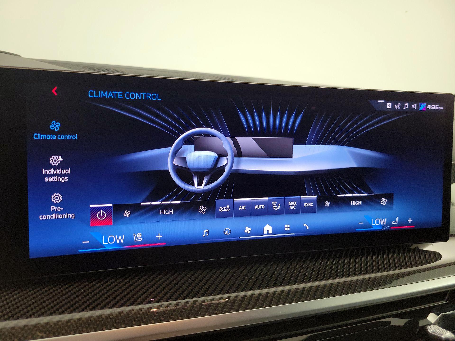 Thumbnail: 2025 BMW X7 - 16