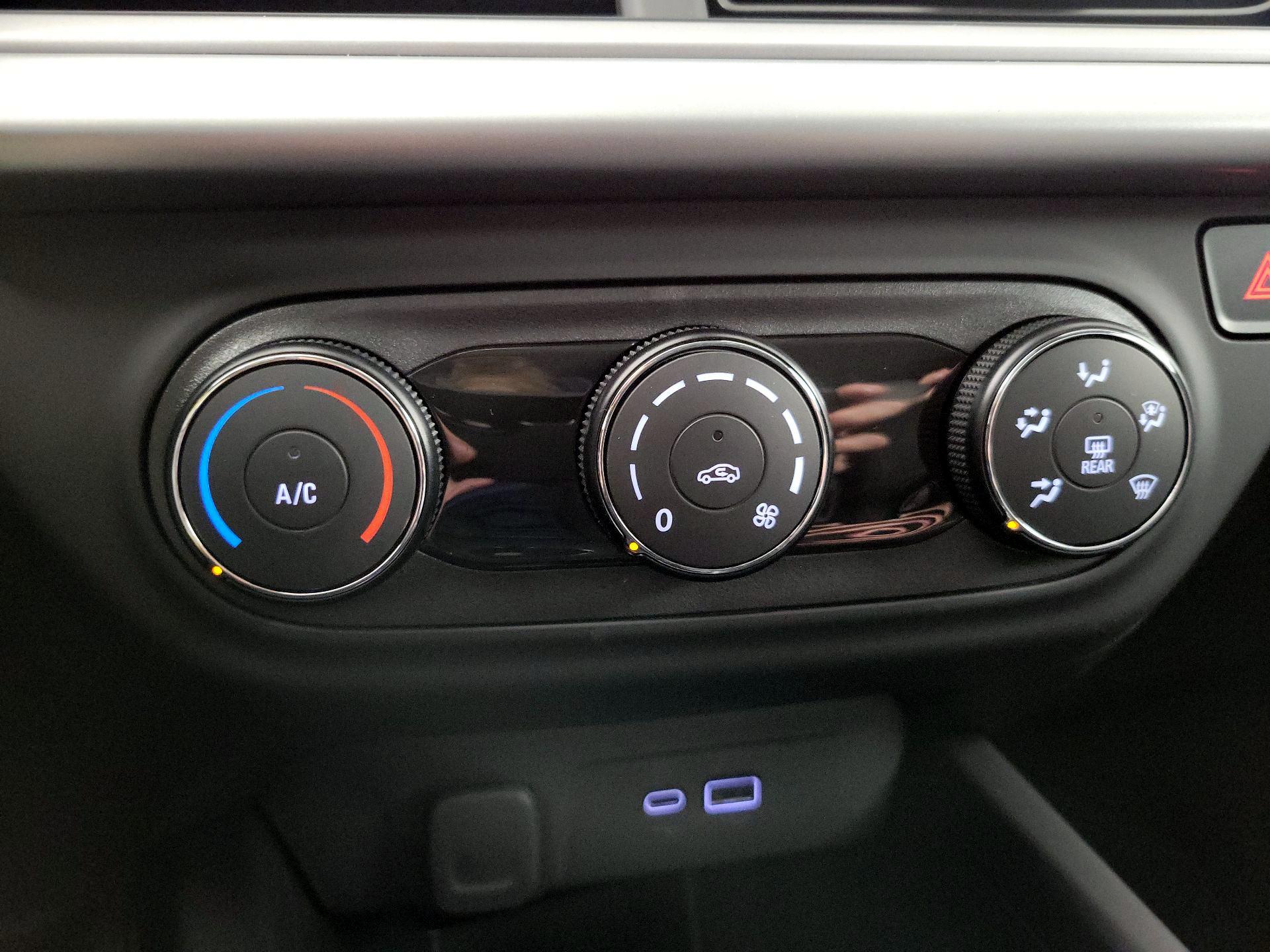 Thumbnail: 2025 Chevrolet Trax - 17